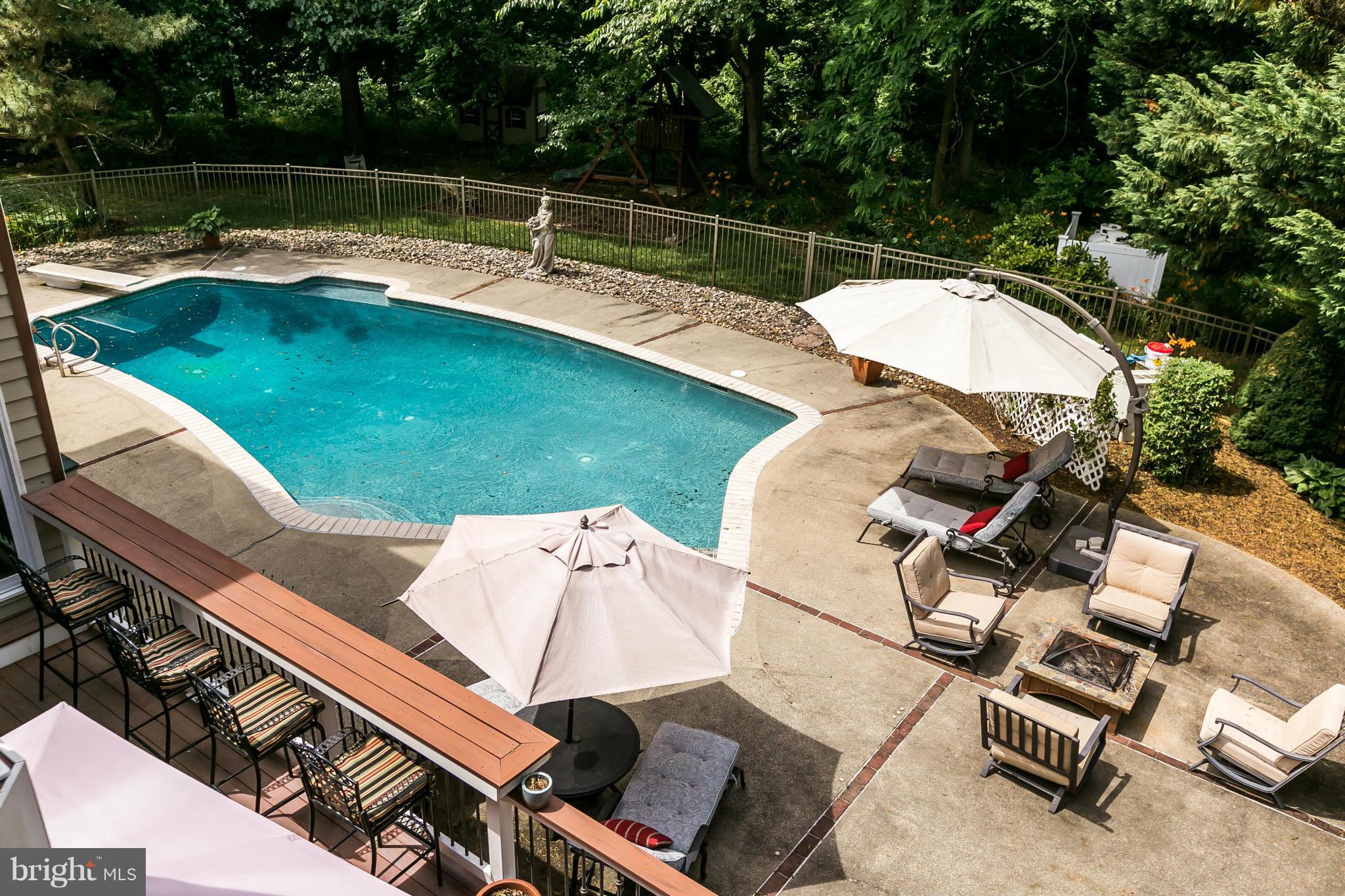 SHADOW POINT - Residential Lease