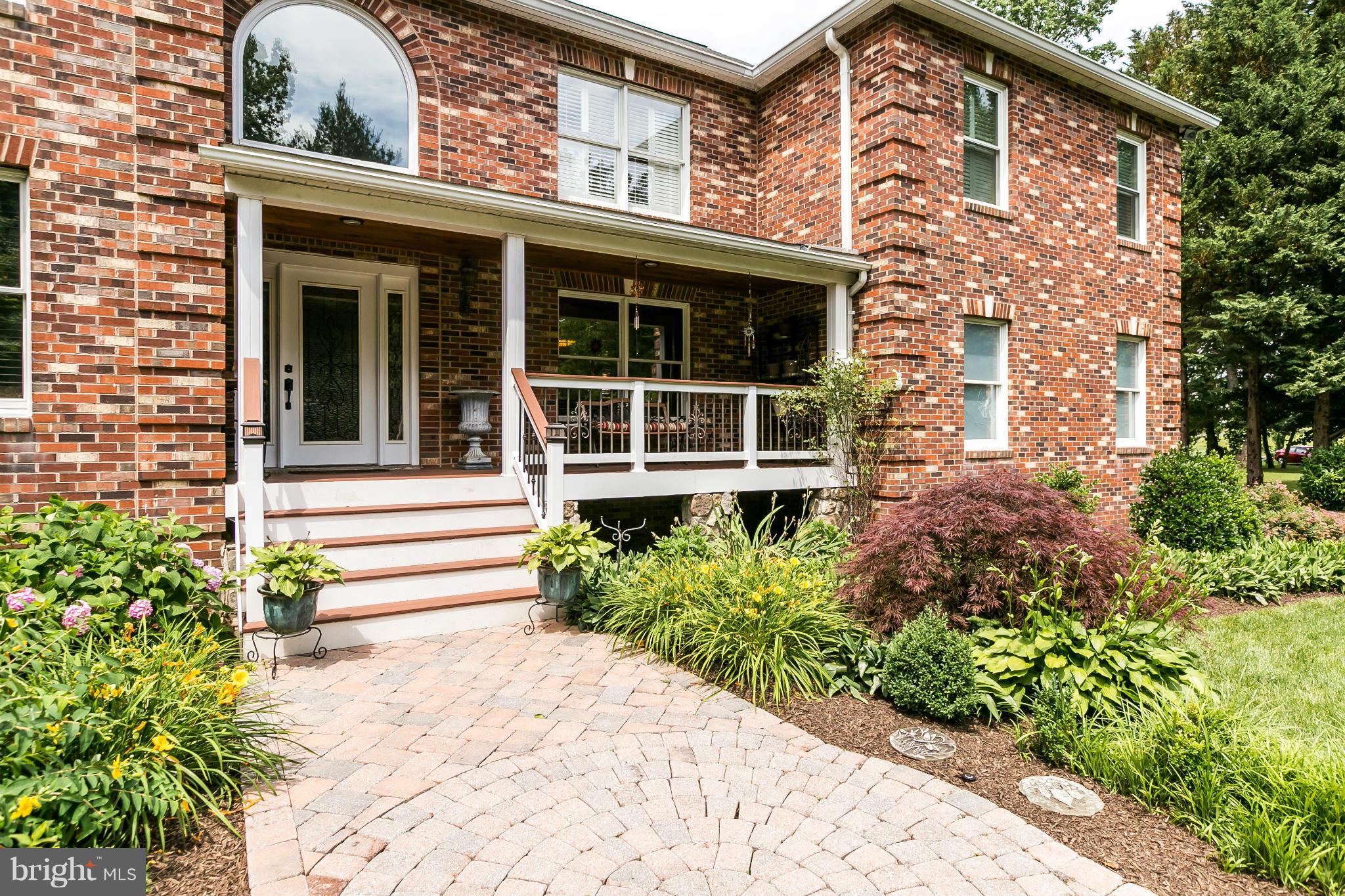 SHADOW POINT - Residential Lease