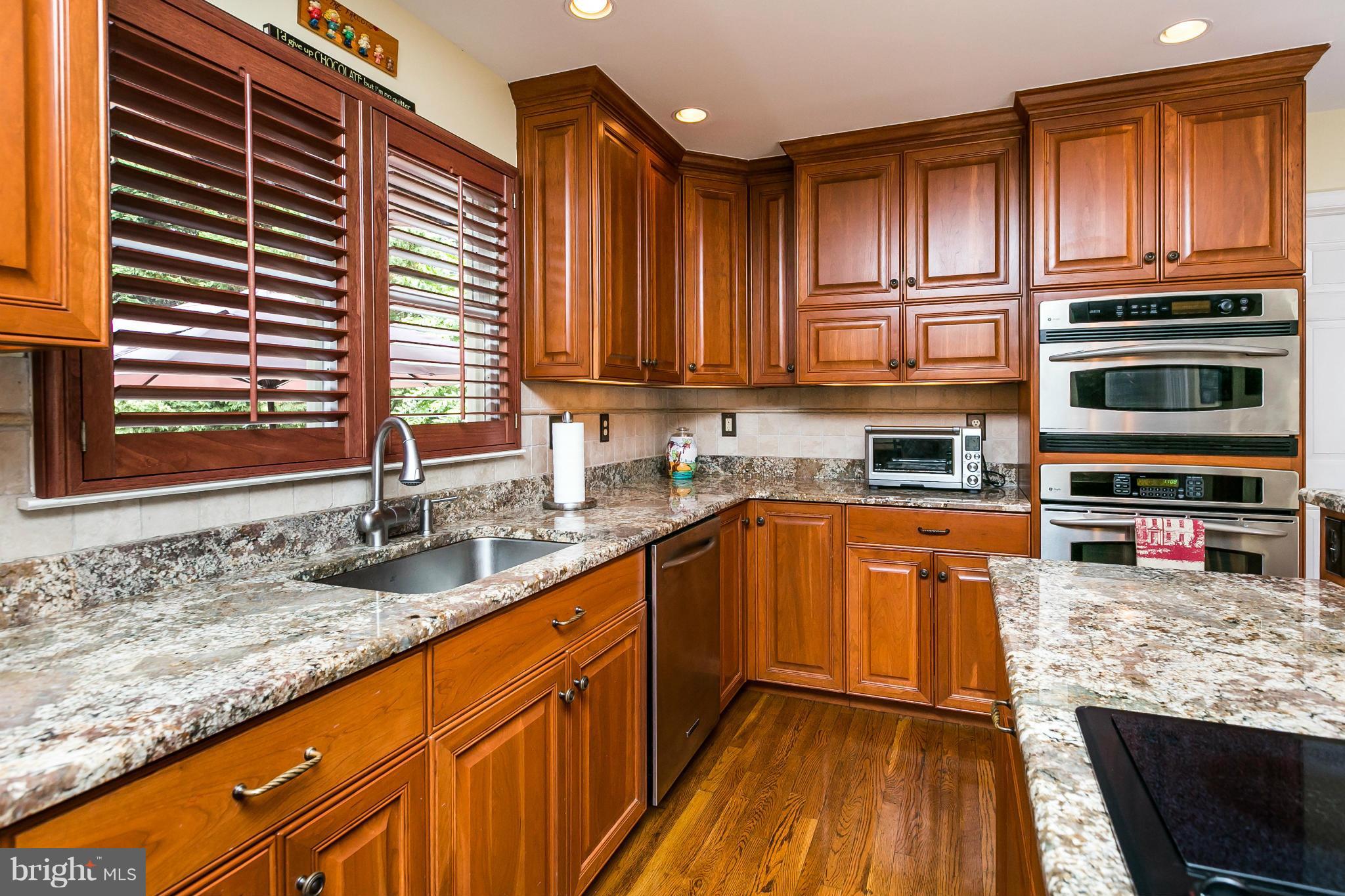 SHADOW POINT - Residential Lease