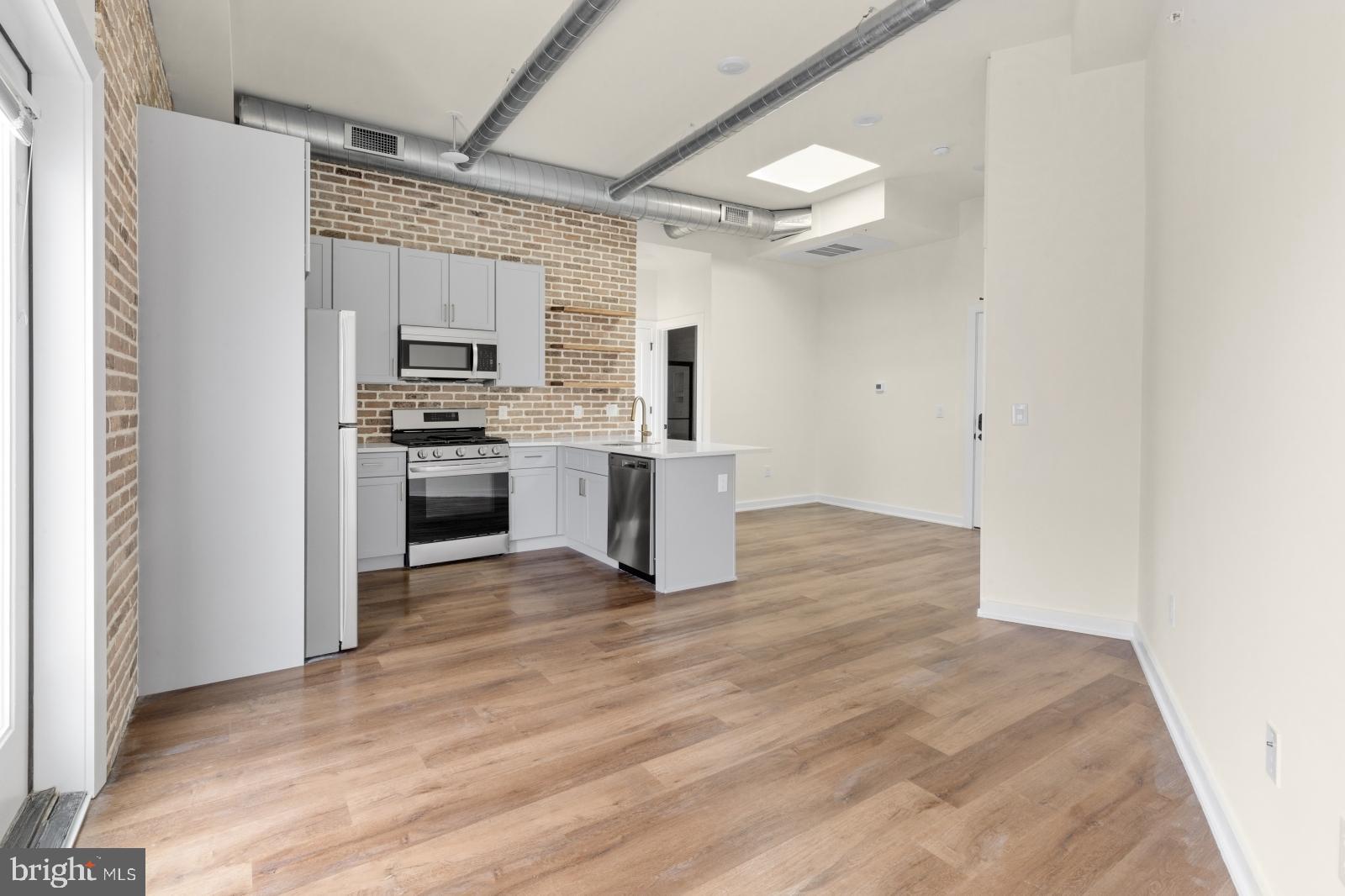 FISHTOWN - Residential Lease