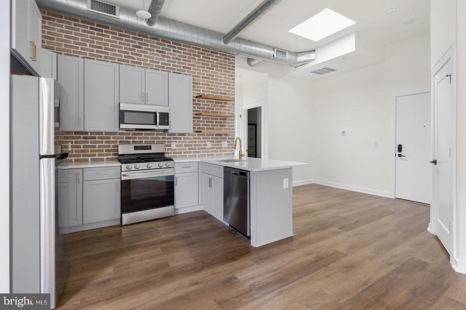 FISHTOWN - Residential Lease