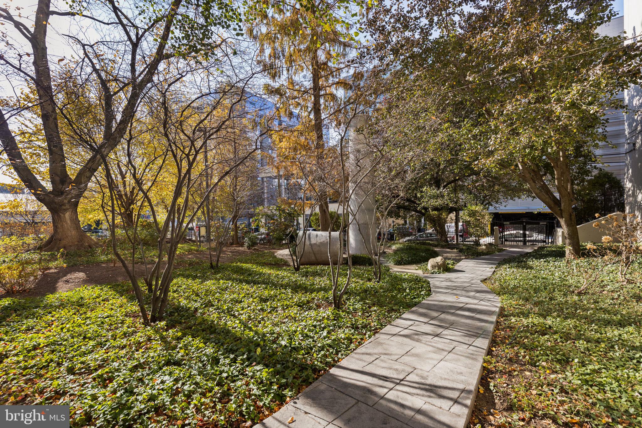 ART MUSEUM AREA - Residential