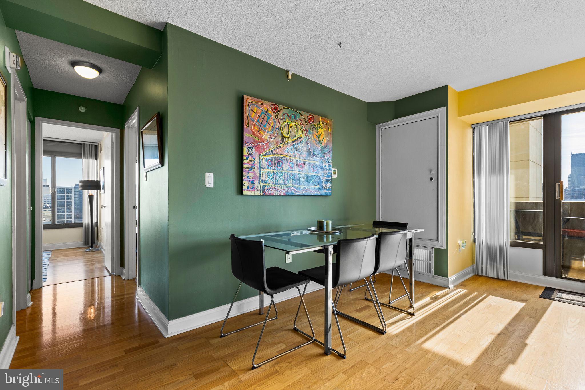 ART MUSEUM AREA - Residential