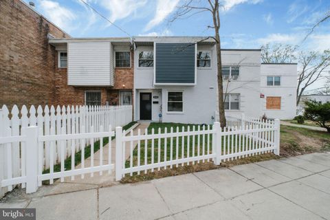 2503 NAYLOR ROAD SE WASHINGTON DC 20020