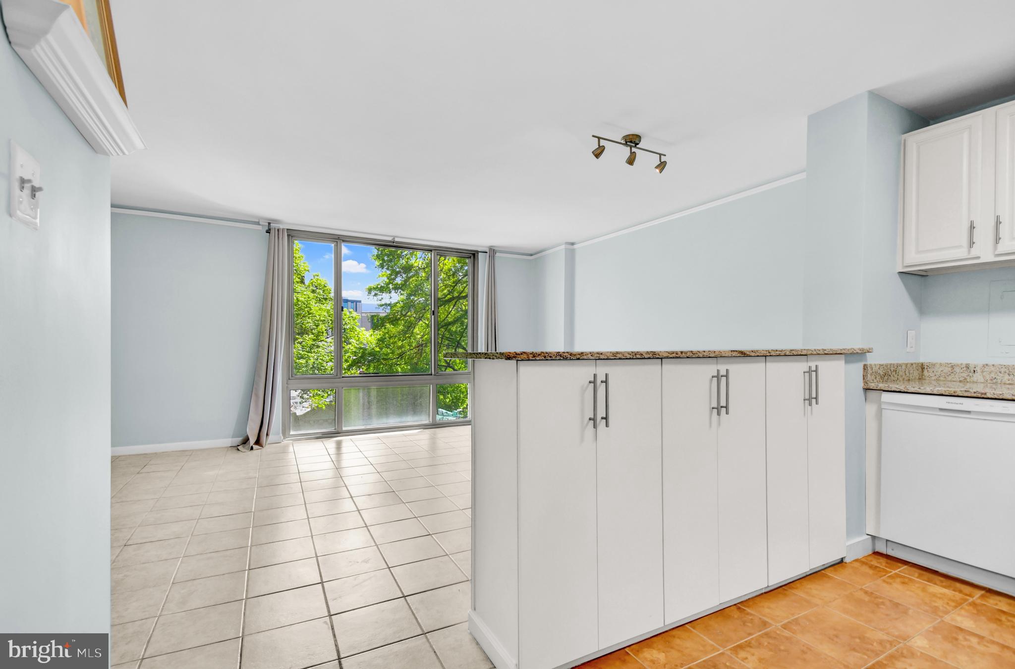 950 25TH STREET NW 605N