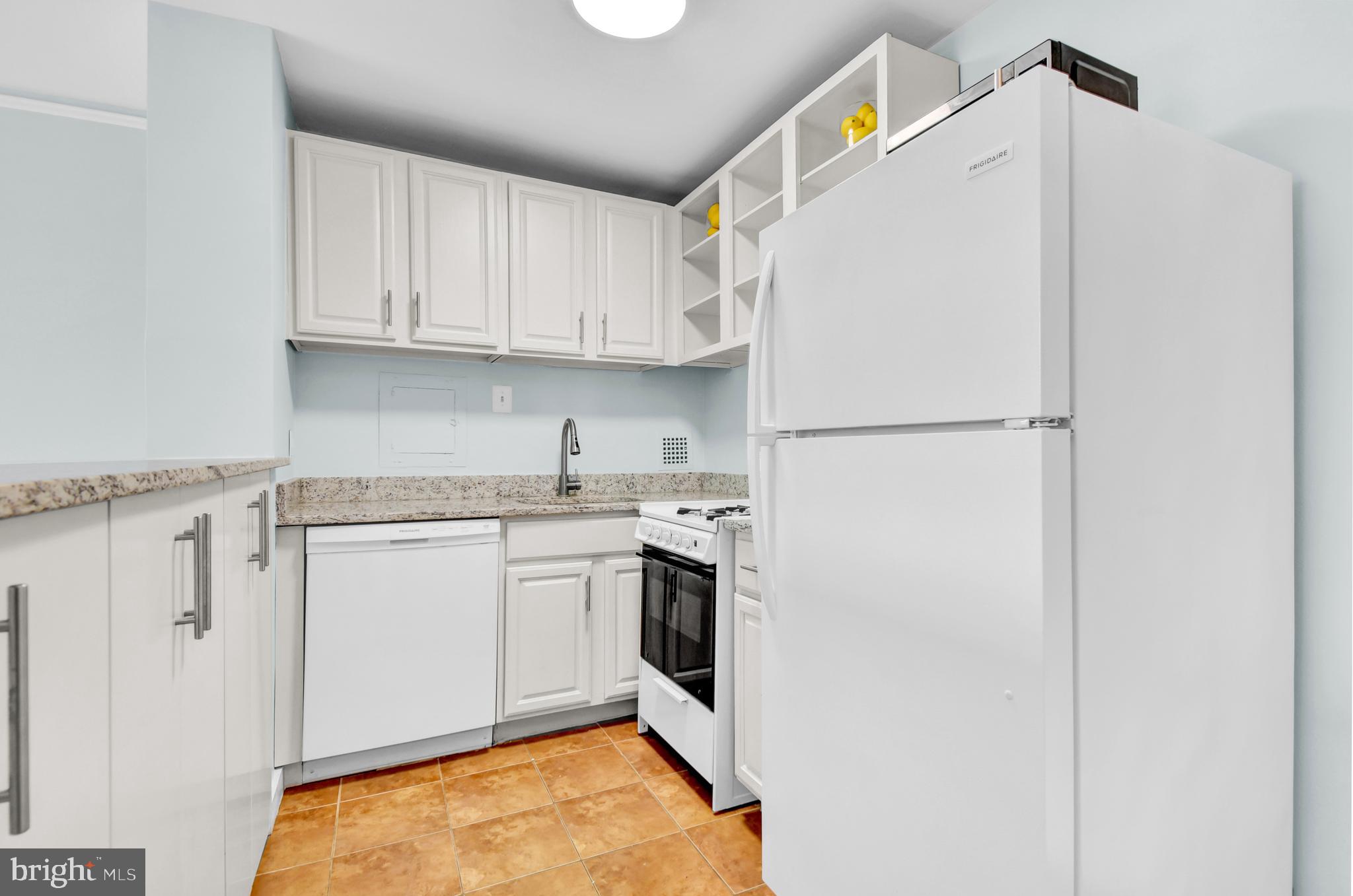 950 25TH STREET NW 605N