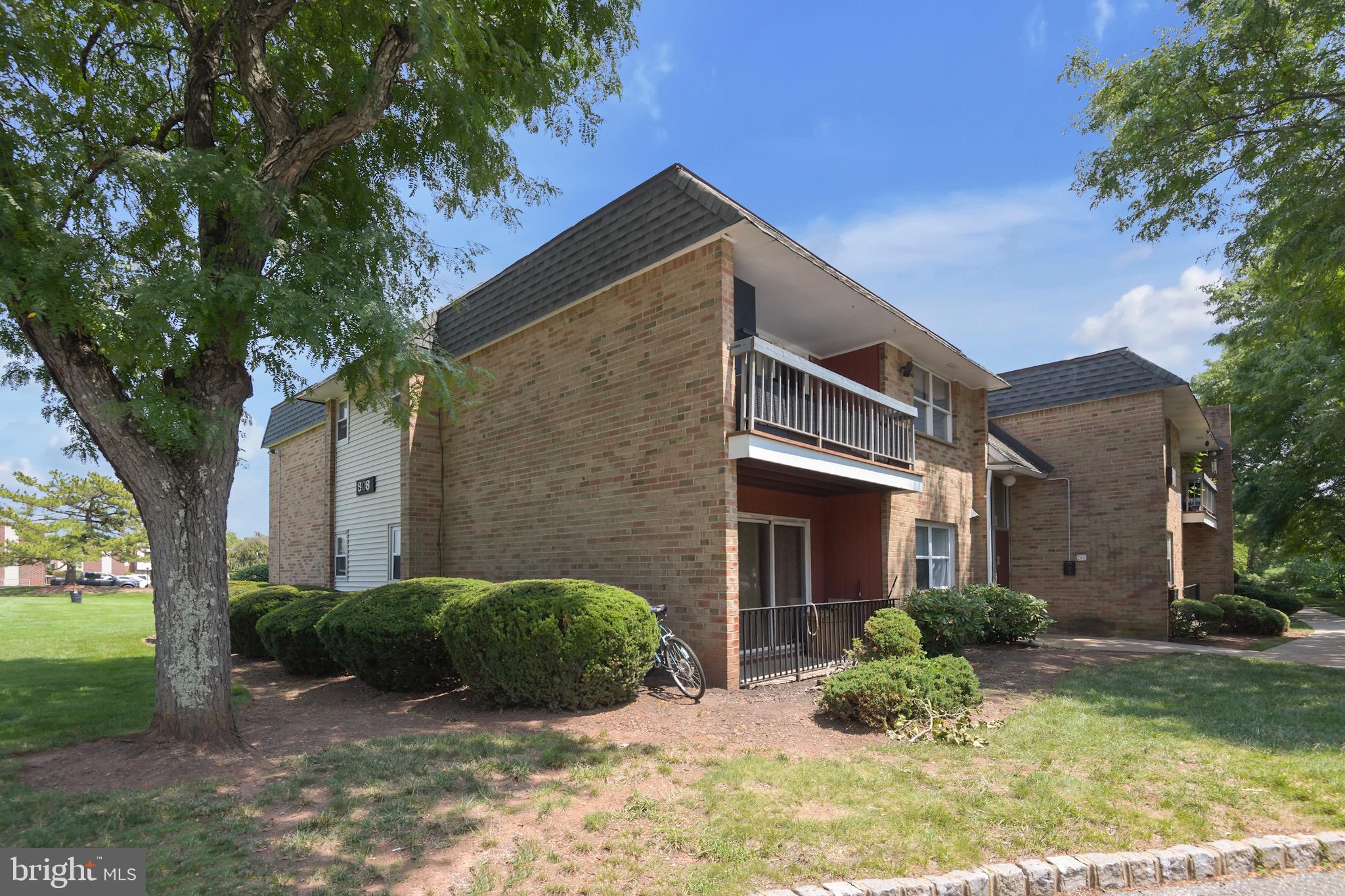 808 EVES DRIVE 1A