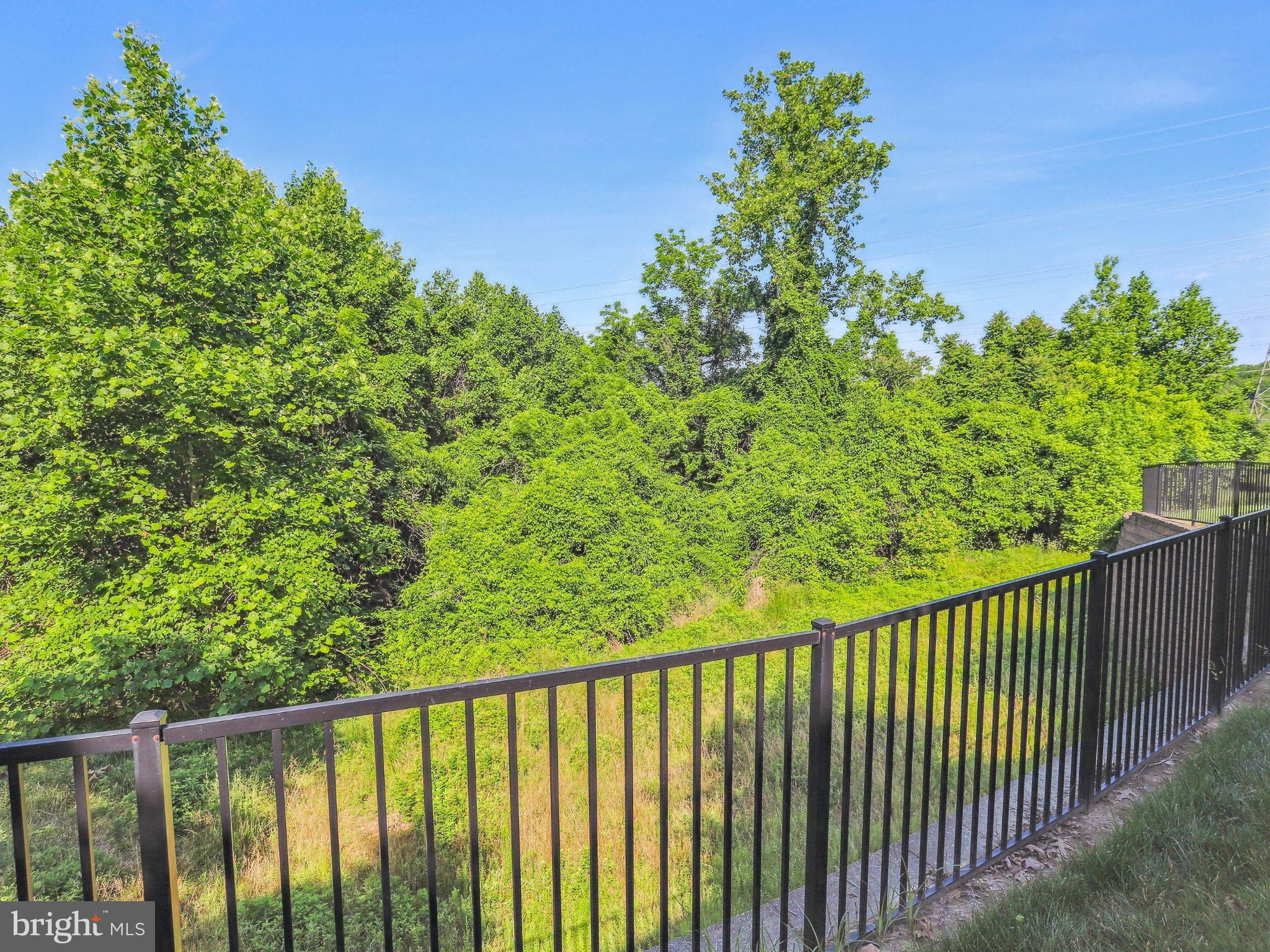 MARLBORO RIDGE - Residential