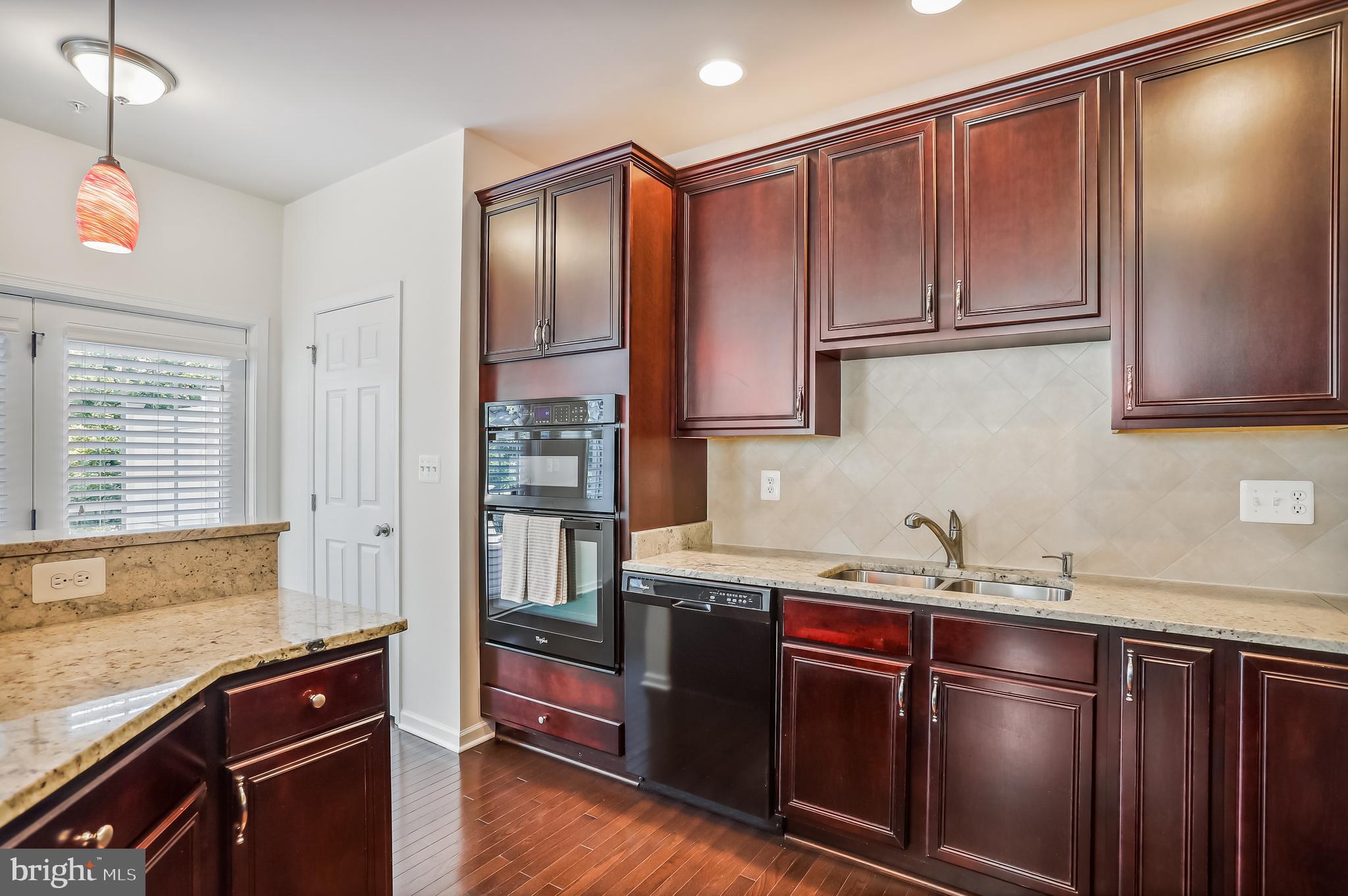 MARLBORO RIDGE - Residential