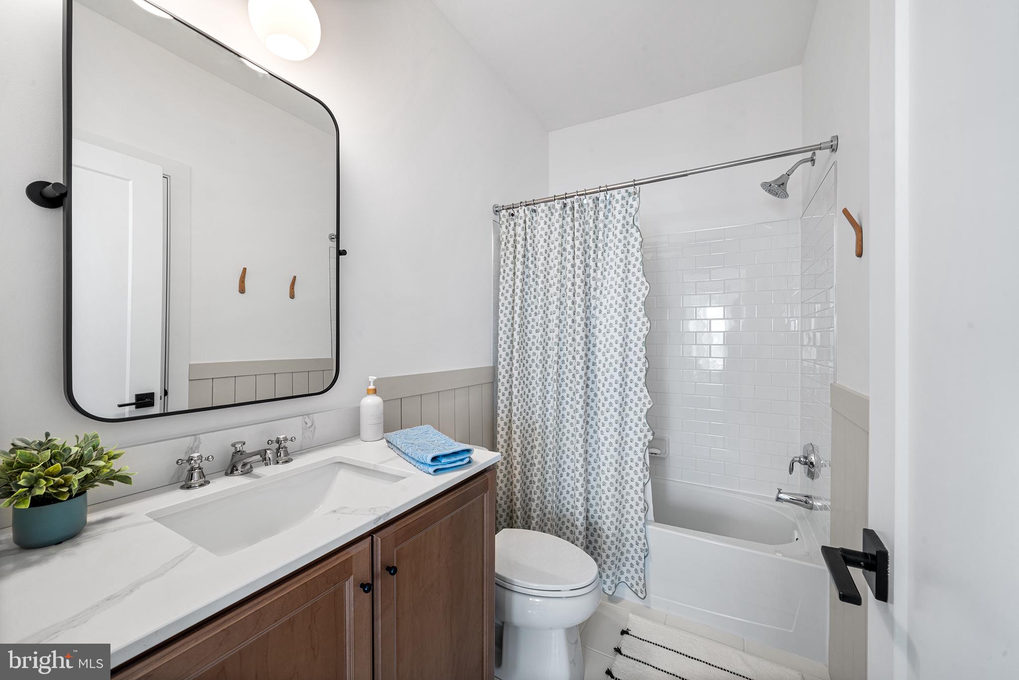 RESERVE AT CENTER SQUARE - Residential