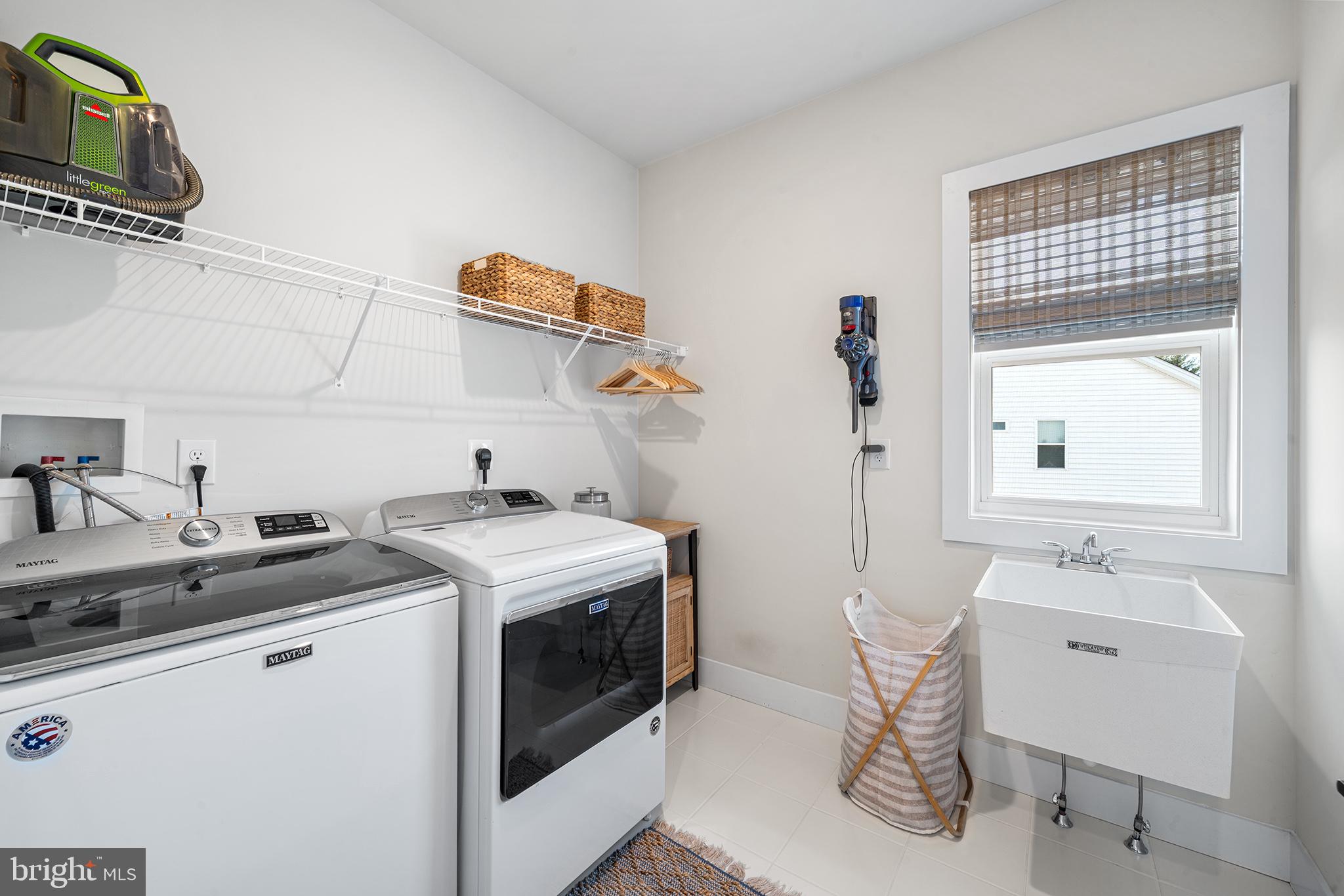 RESERVE AT CENTER SQUARE - Residential