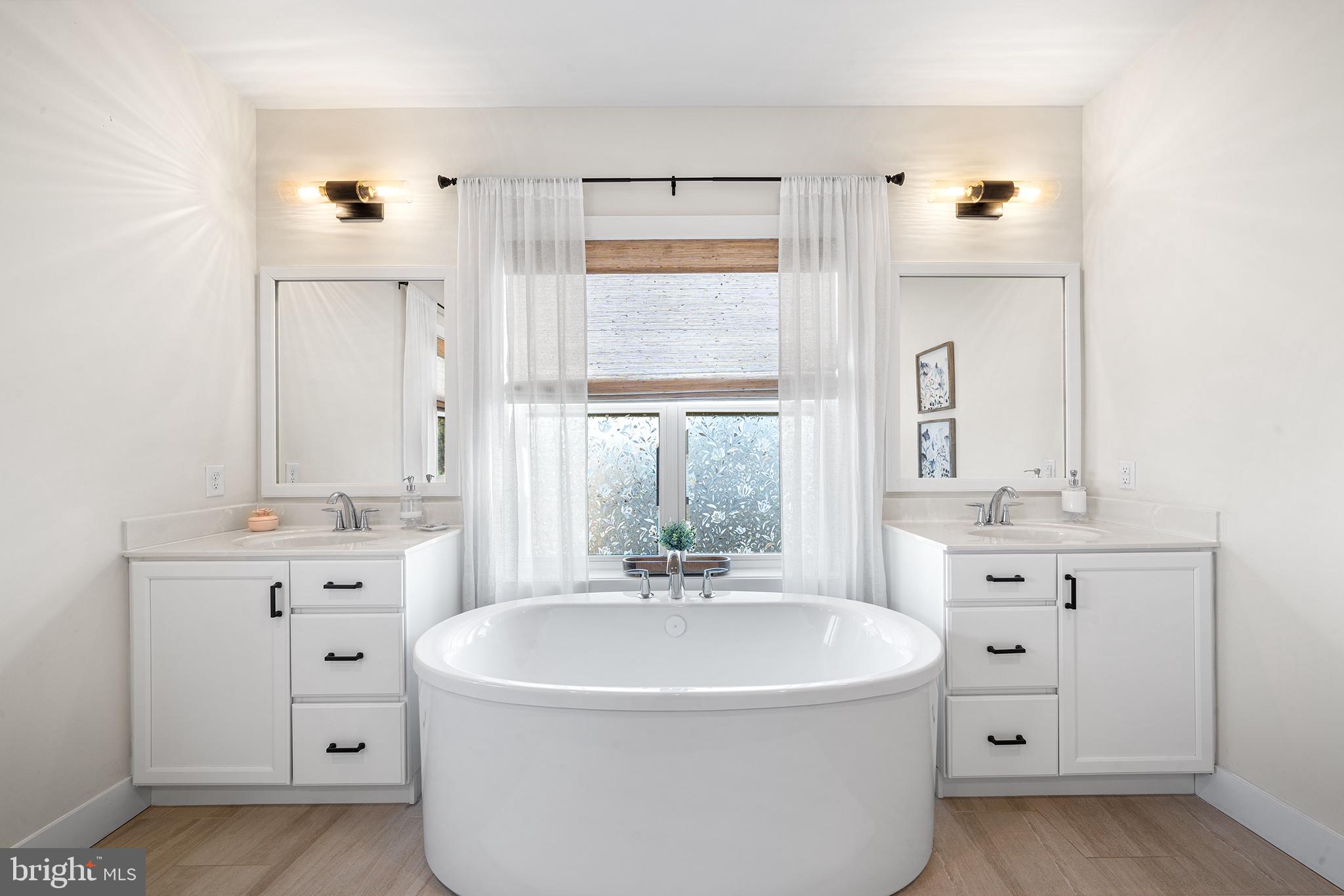 RESERVE AT CENTER SQUARE - Residential