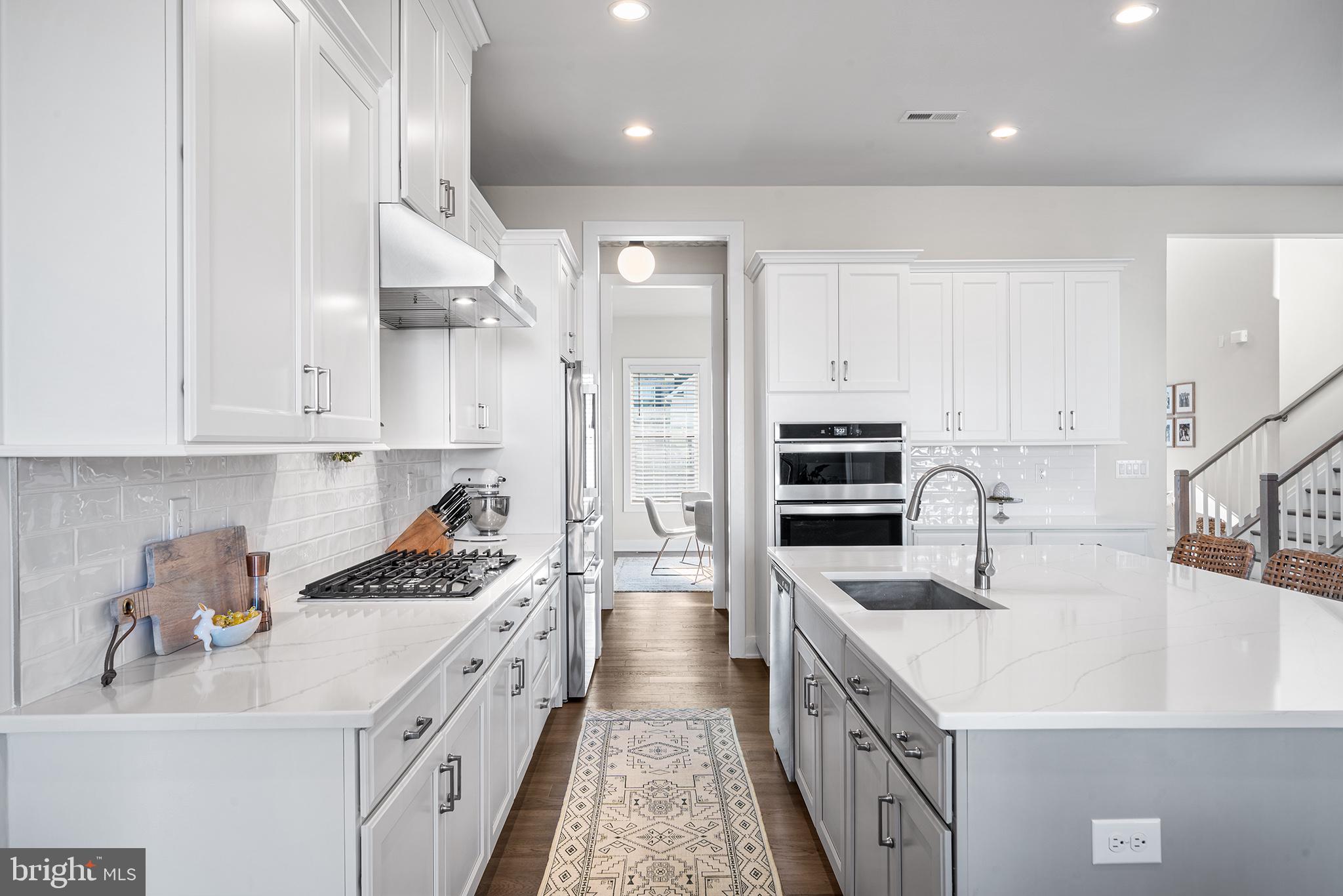 RESERVE AT CENTER SQUARE - Residential