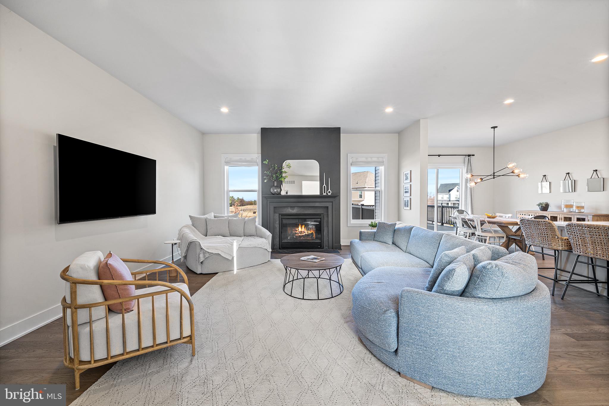 RESERVE AT CENTER SQUARE - Residential