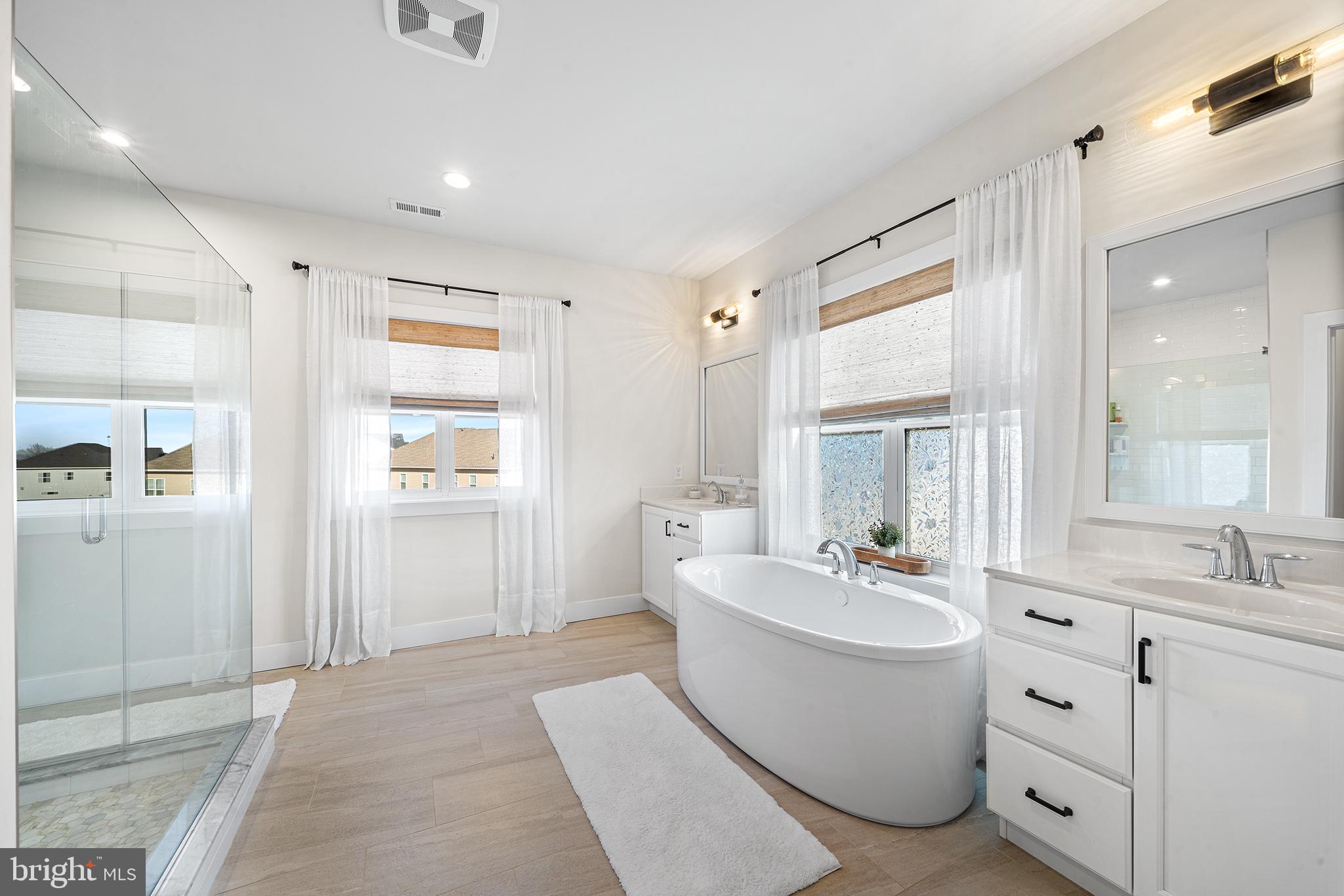 RESERVE AT CENTER SQUARE - Residential