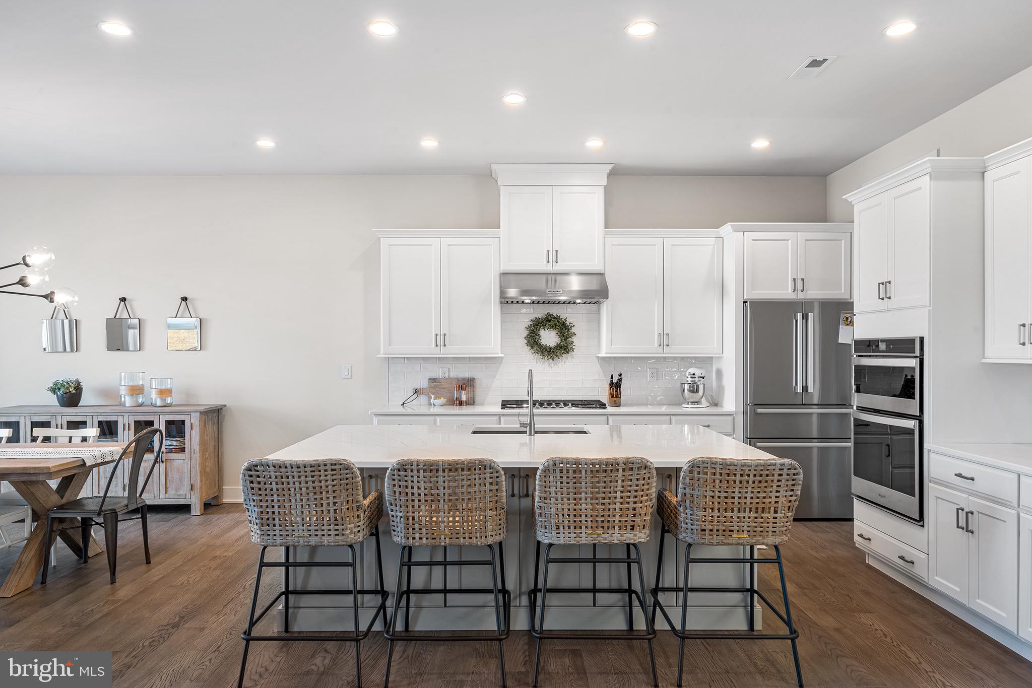 RESERVE AT CENTER SQUARE - Residential