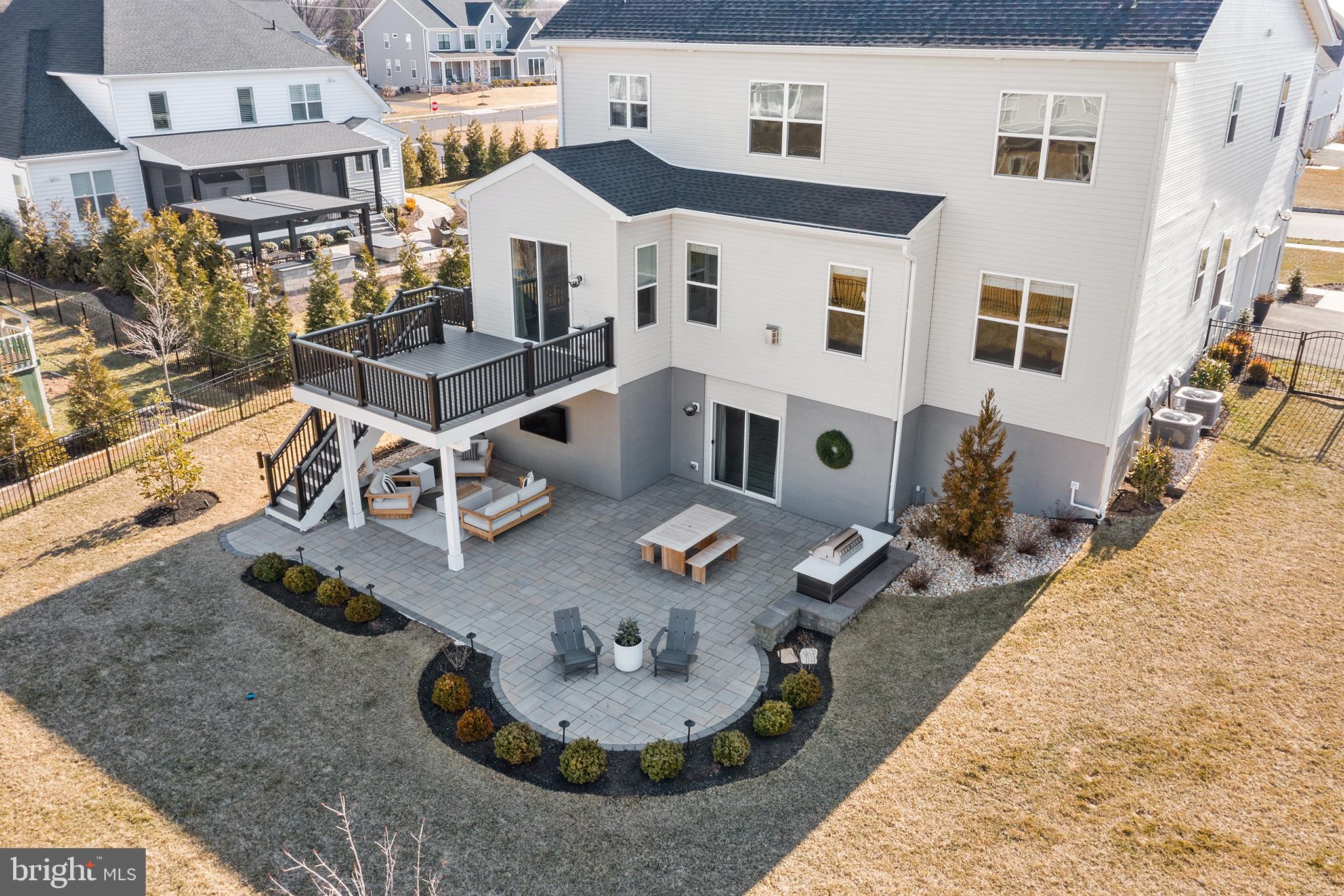 RESERVE AT CENTER SQUARE - Residential