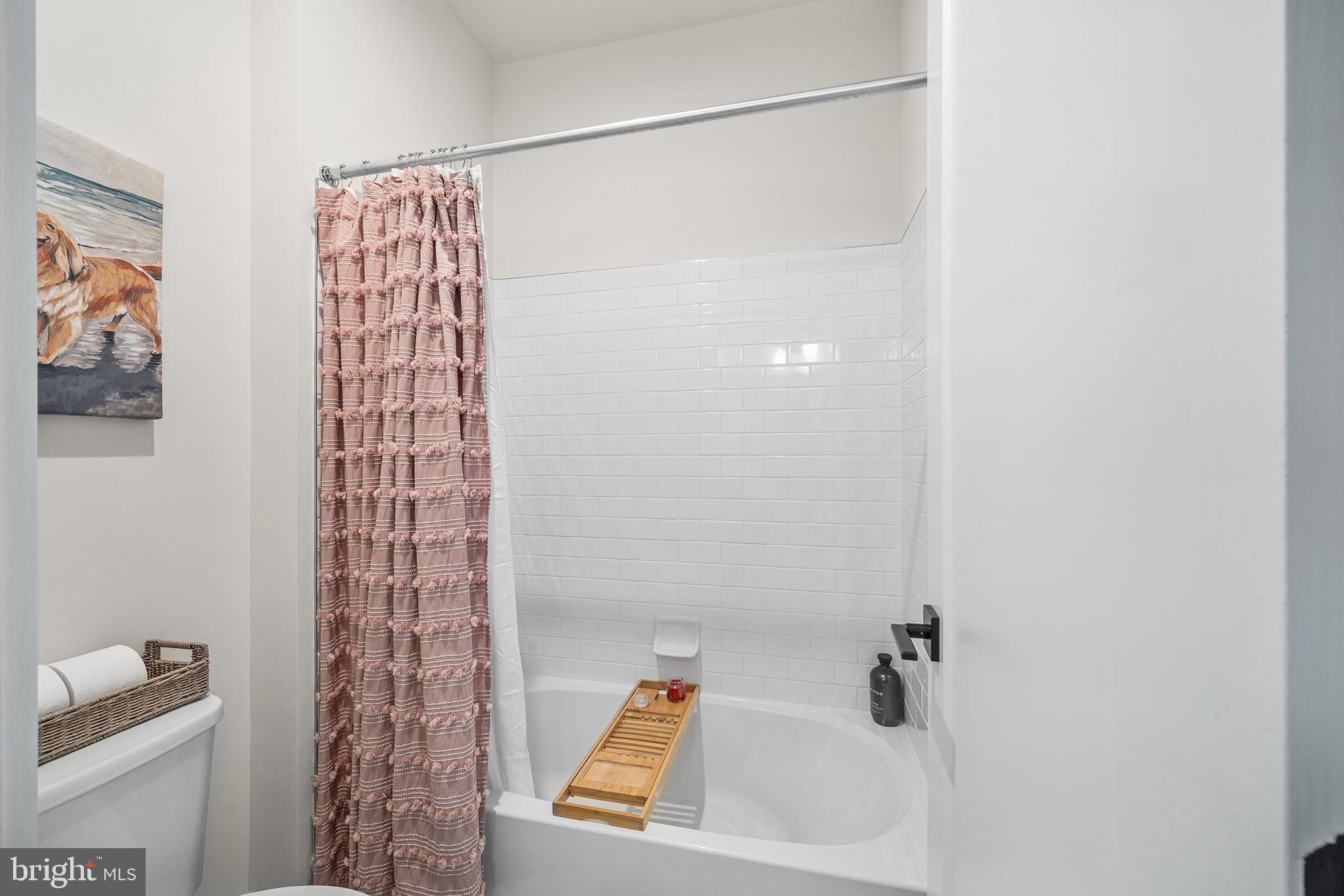 RESERVE AT CENTER SQUARE - Residential