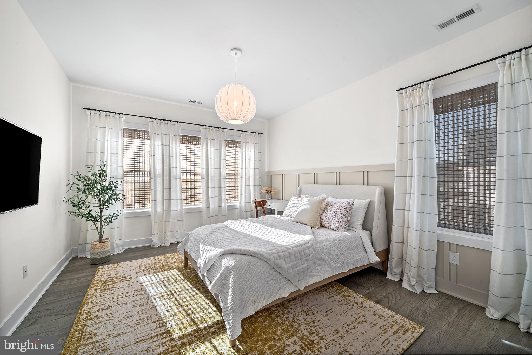 RESERVE AT CENTER SQUARE - Residential