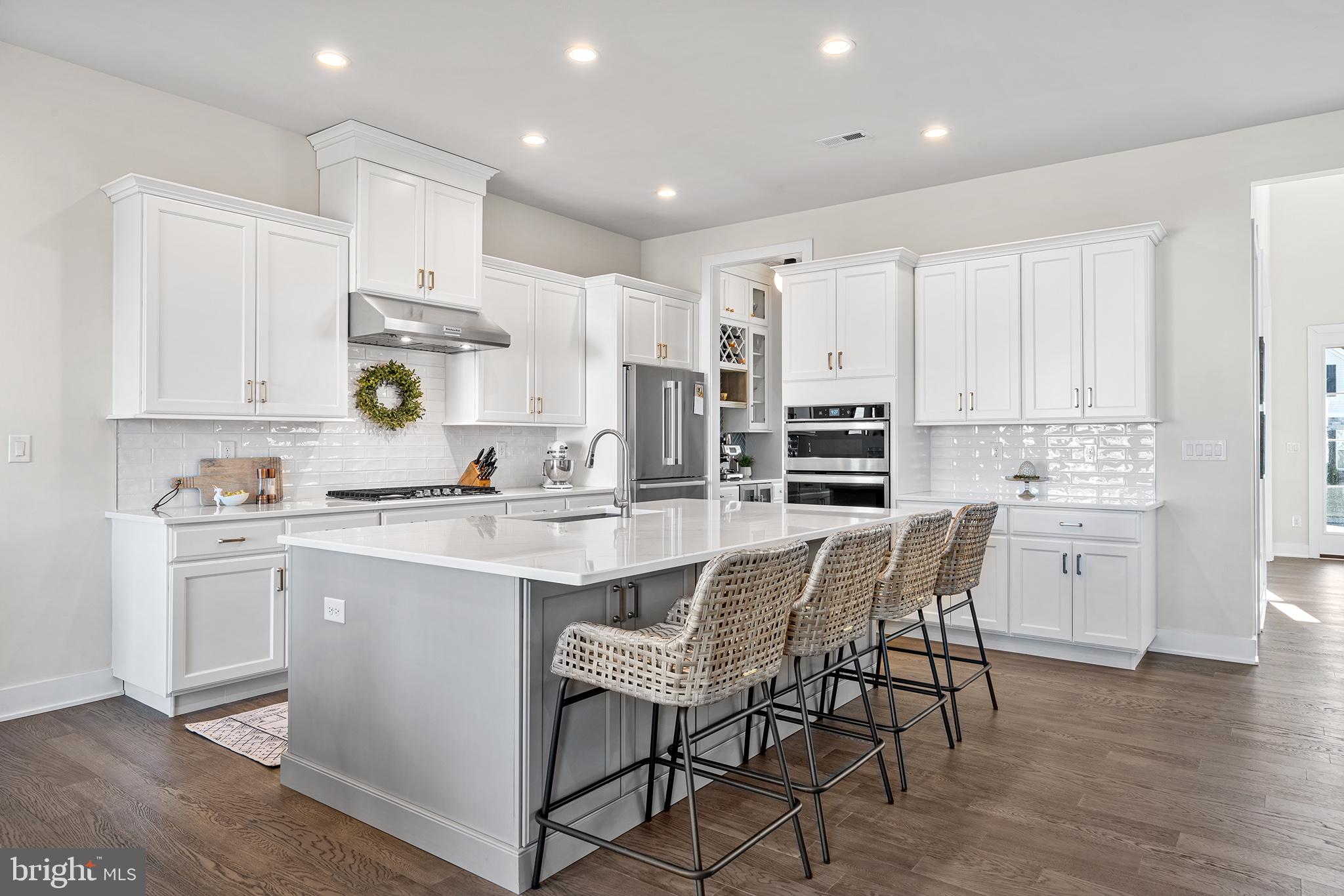 RESERVE AT CENTER SQUARE - Residential