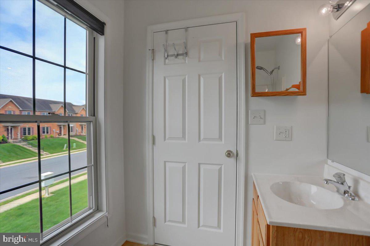 NICHOLSON SQUARE - Residential