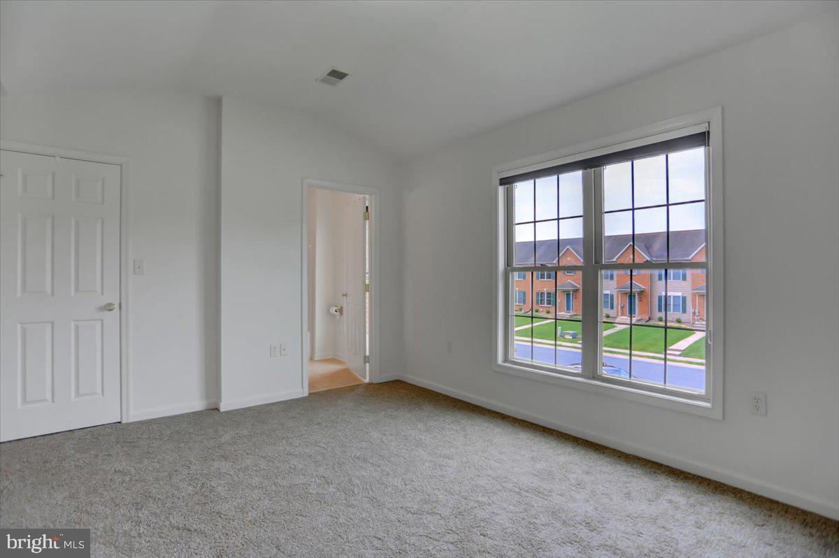 NICHOLSON SQUARE - Residential