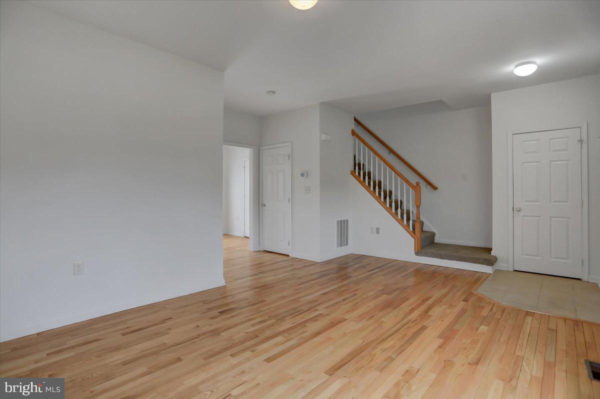 NICHOLSON SQUARE - Residential