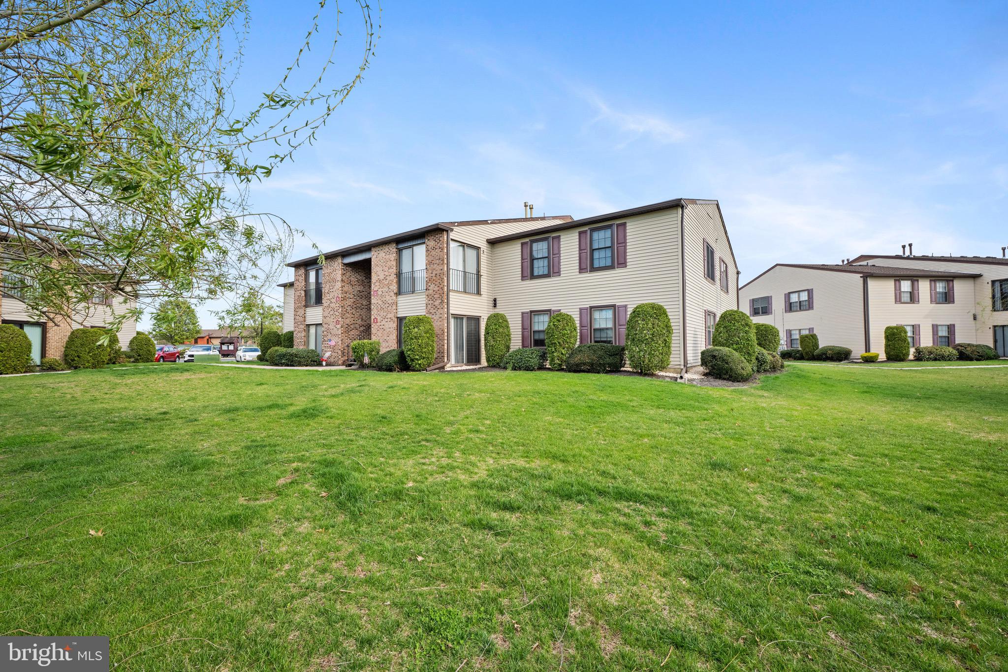 32 BRIGHTON PLACE BUILDING E