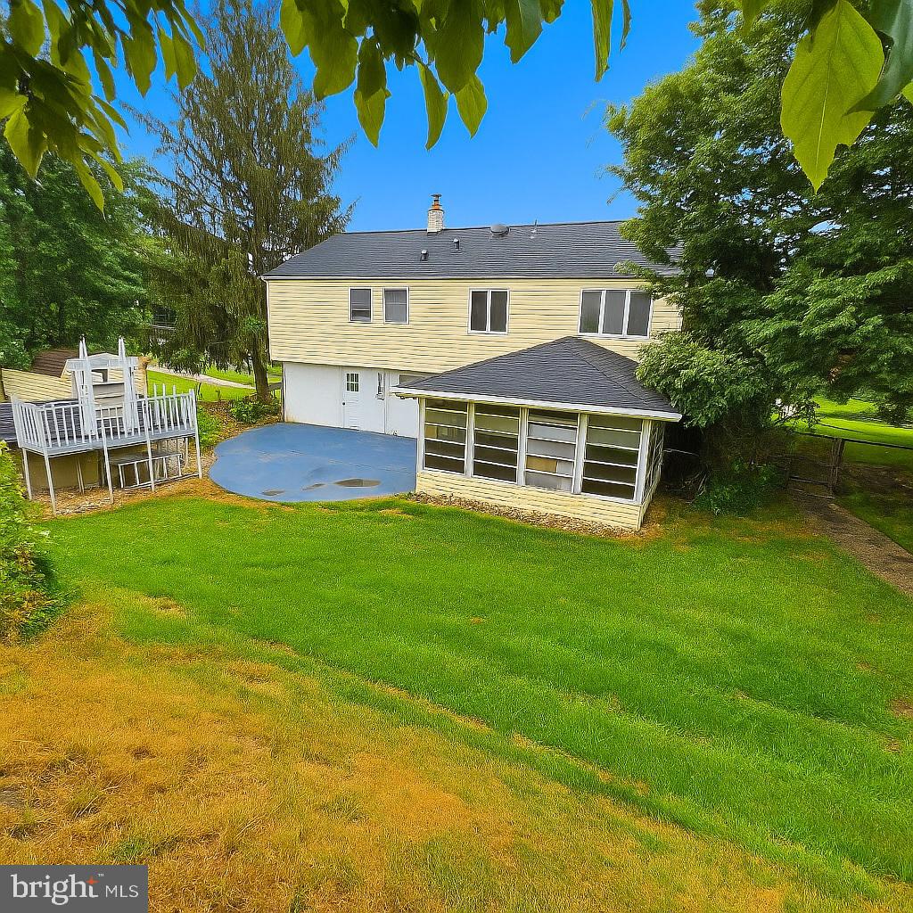 520 DEERFIELD DRIVE