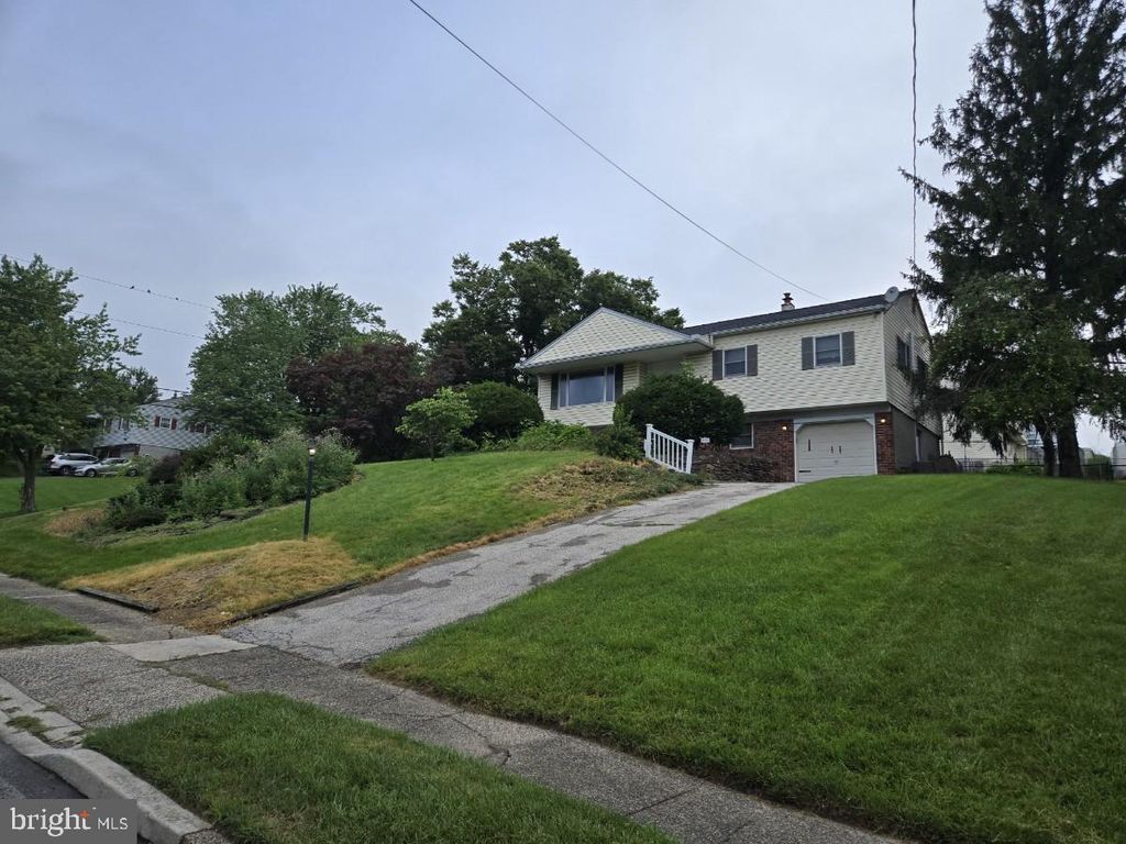 Photo of 520 Deerfield Drive, NORRISTOWN, PA 19403 (MLS # PAMC2147782)