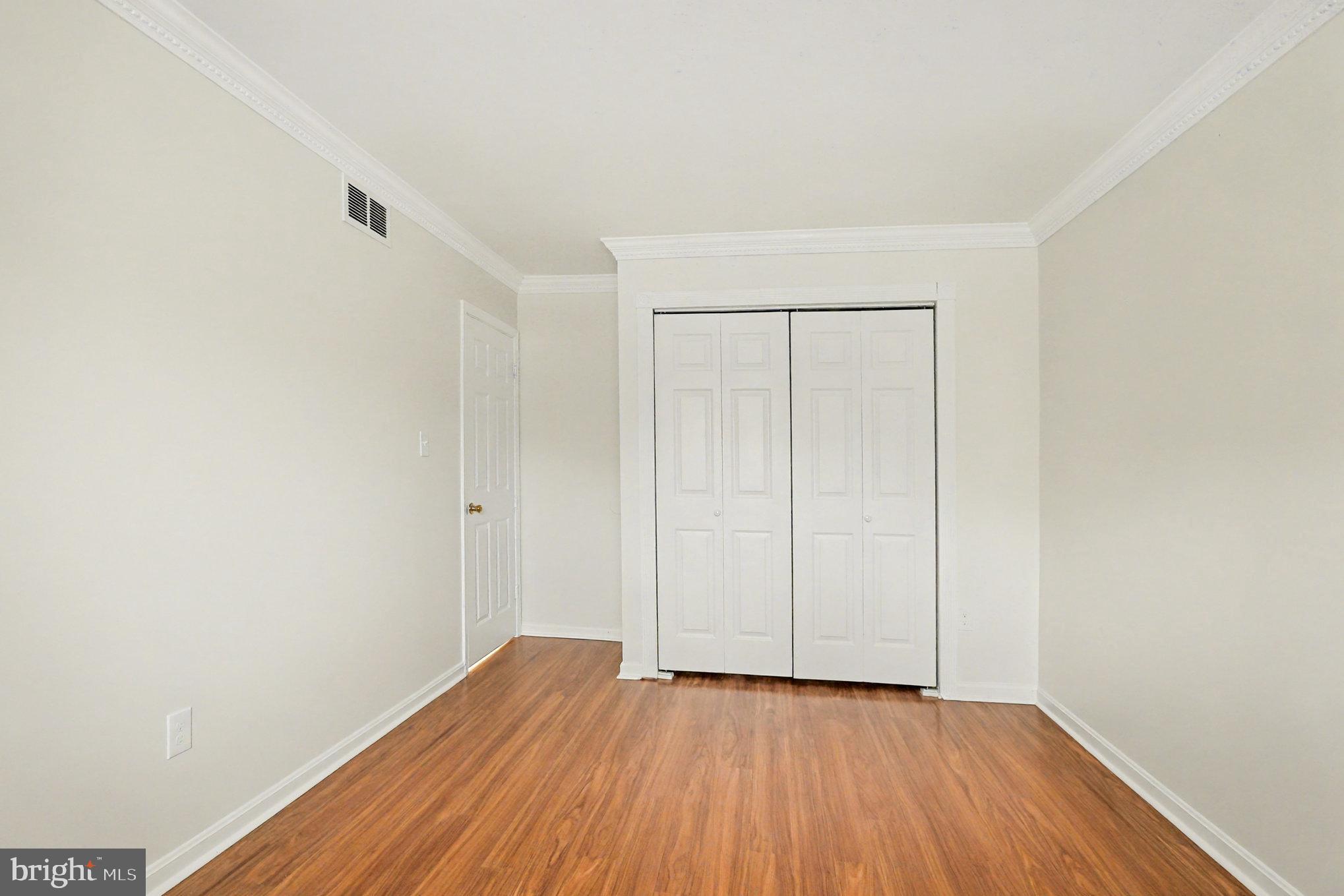 WHISKEY BOTTOM - Residential