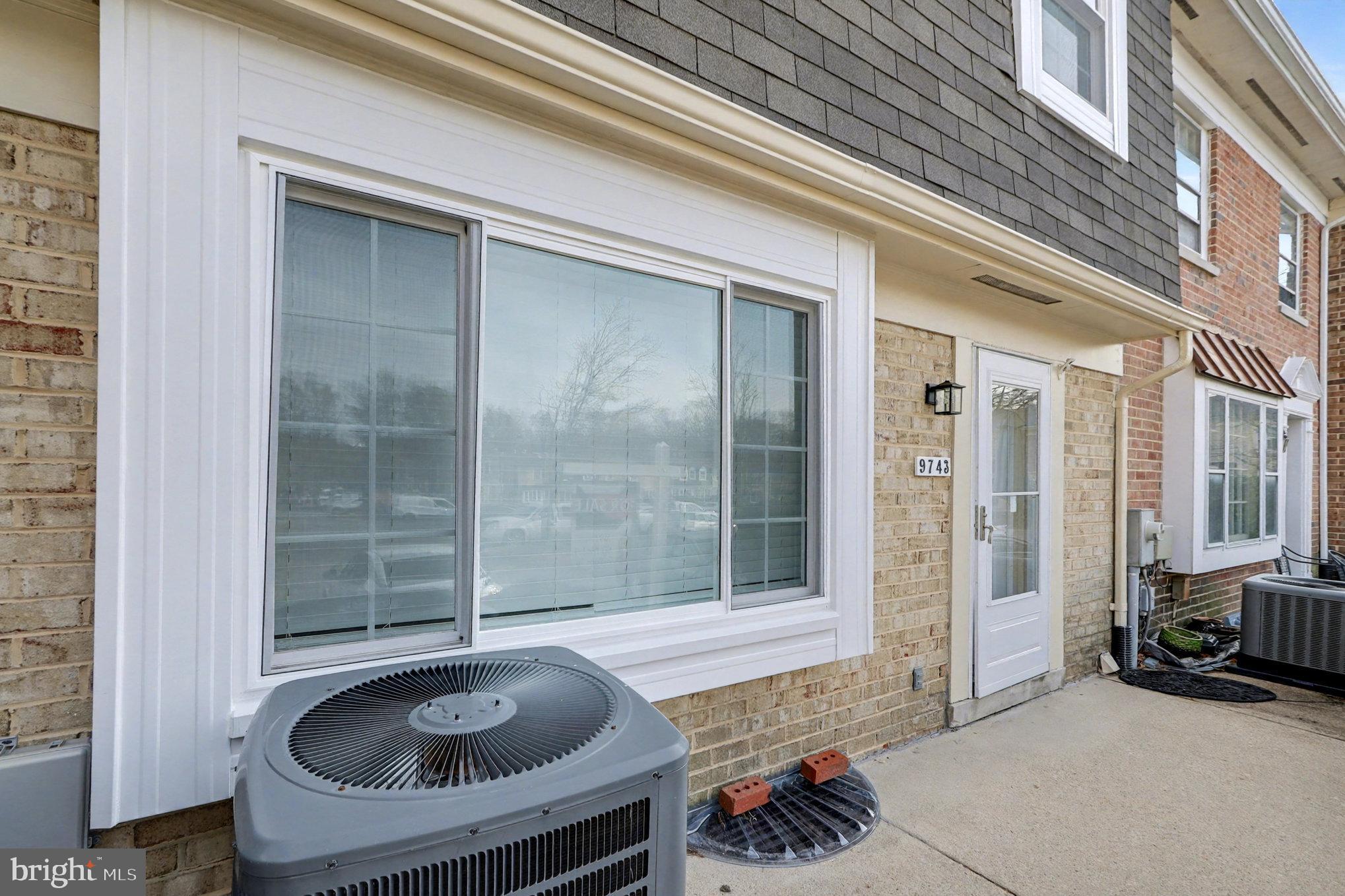 WHISKEY BOTTOM - Residential