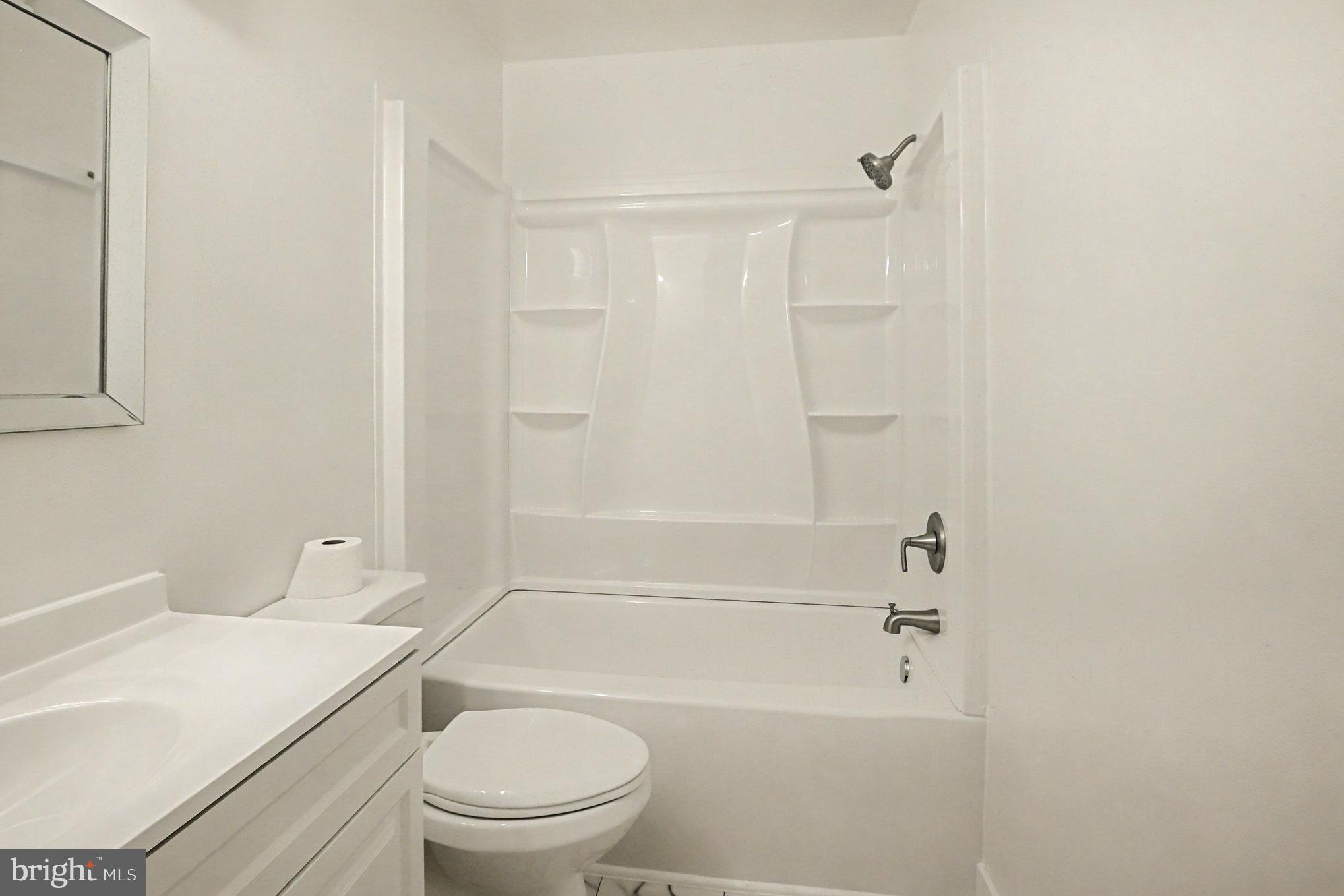 WHISKEY BOTTOM - Residential