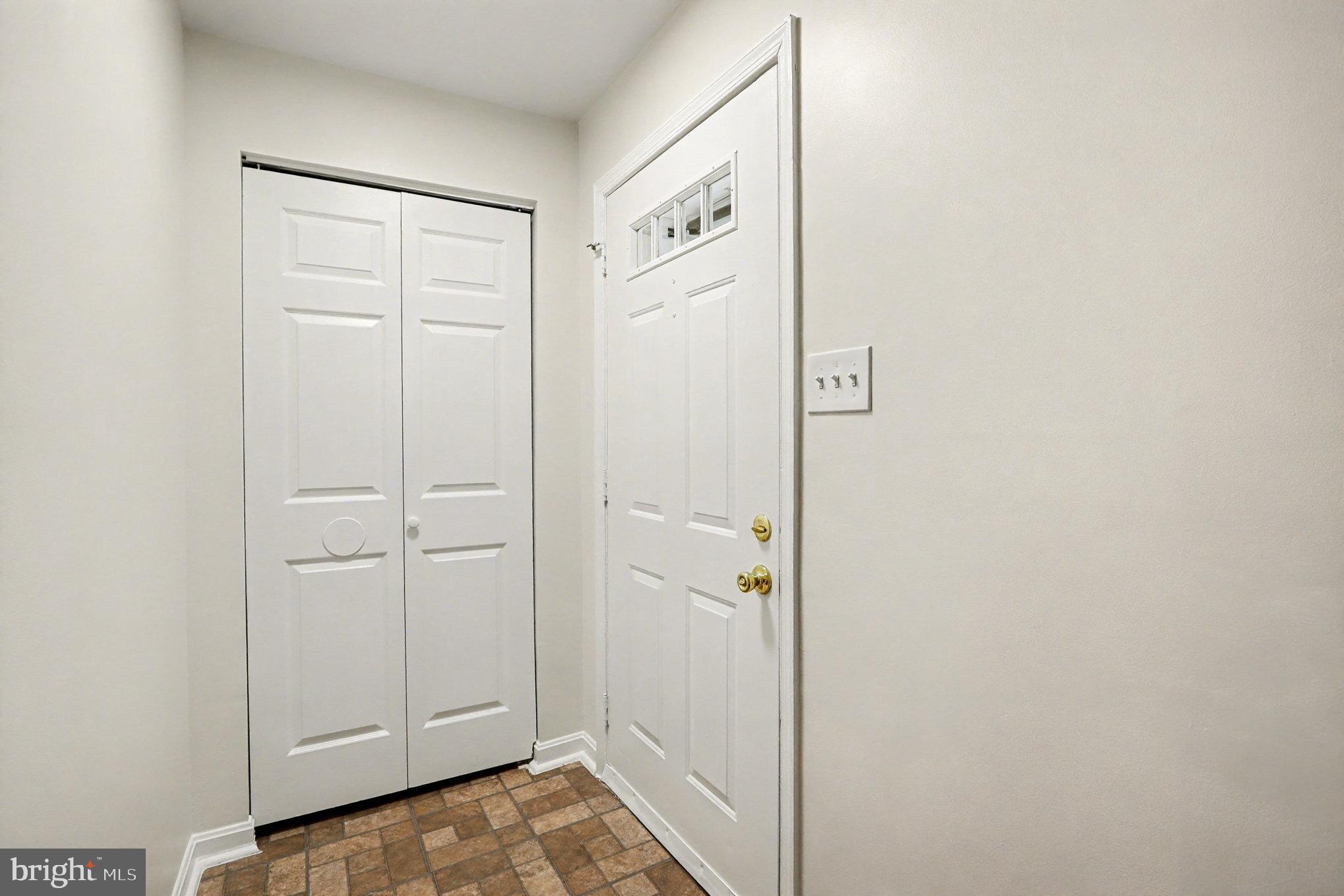 WHISKEY BOTTOM - Residential