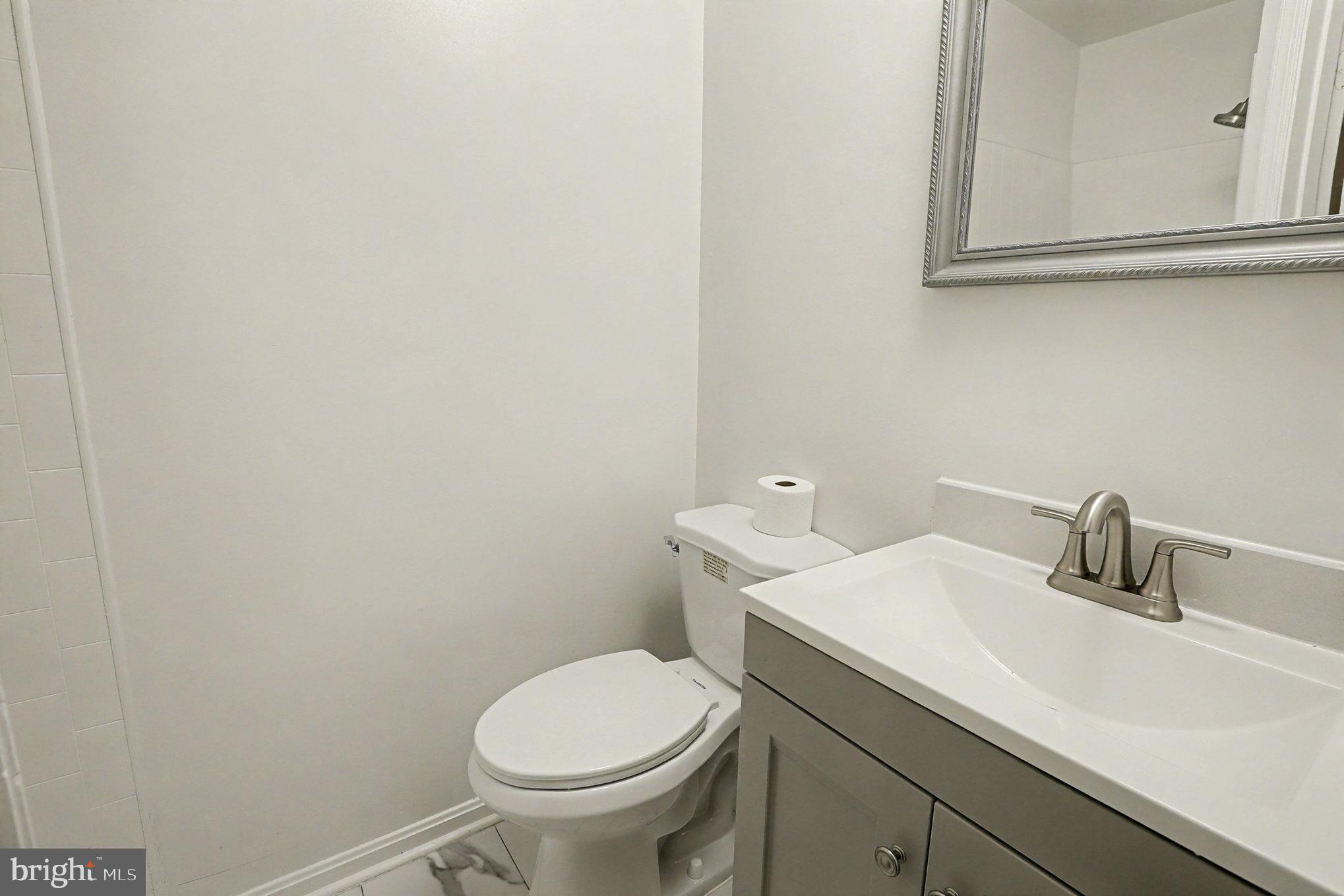 WHISKEY BOTTOM - Residential