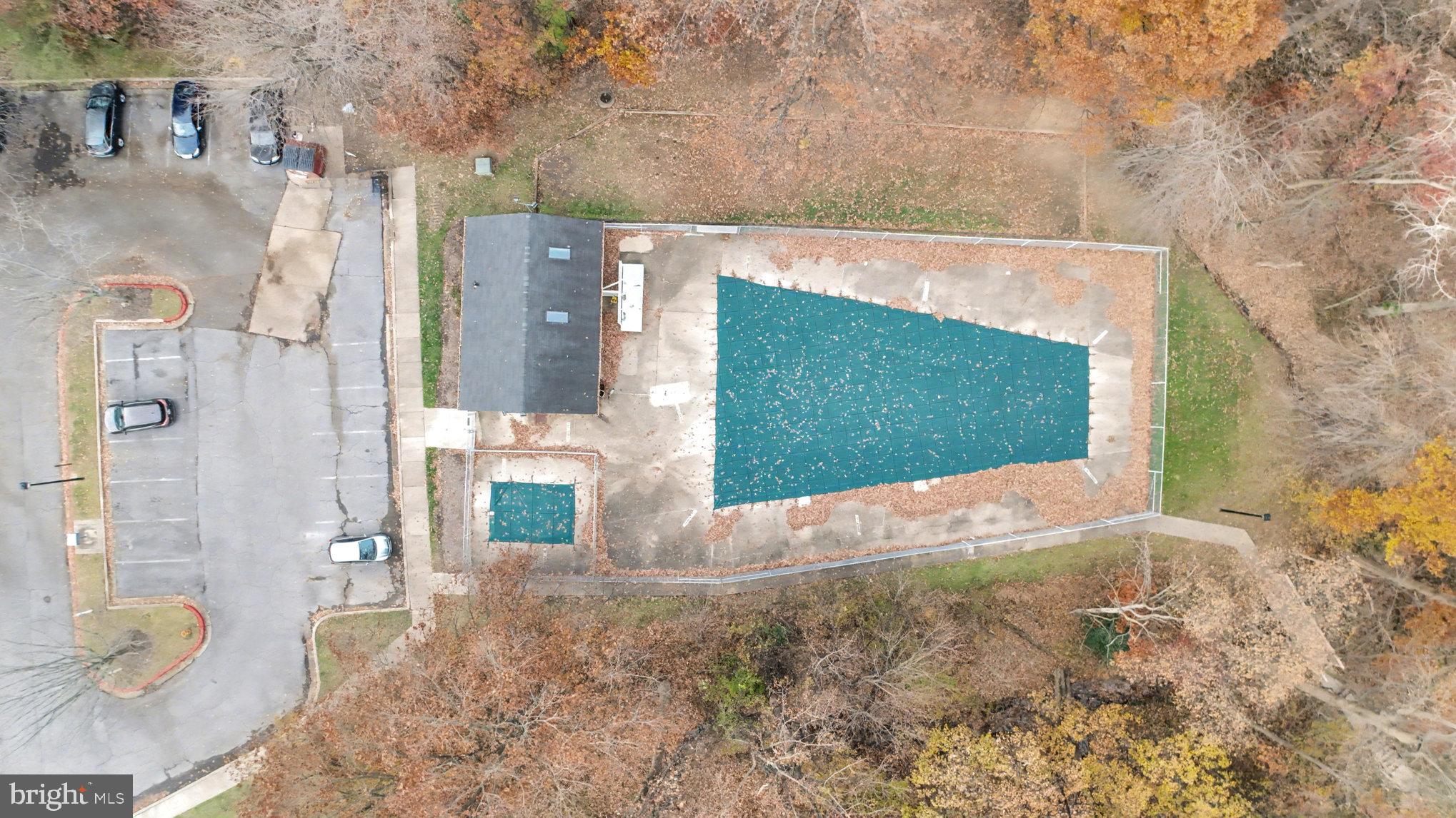 WHISKEY BOTTOM - Residential