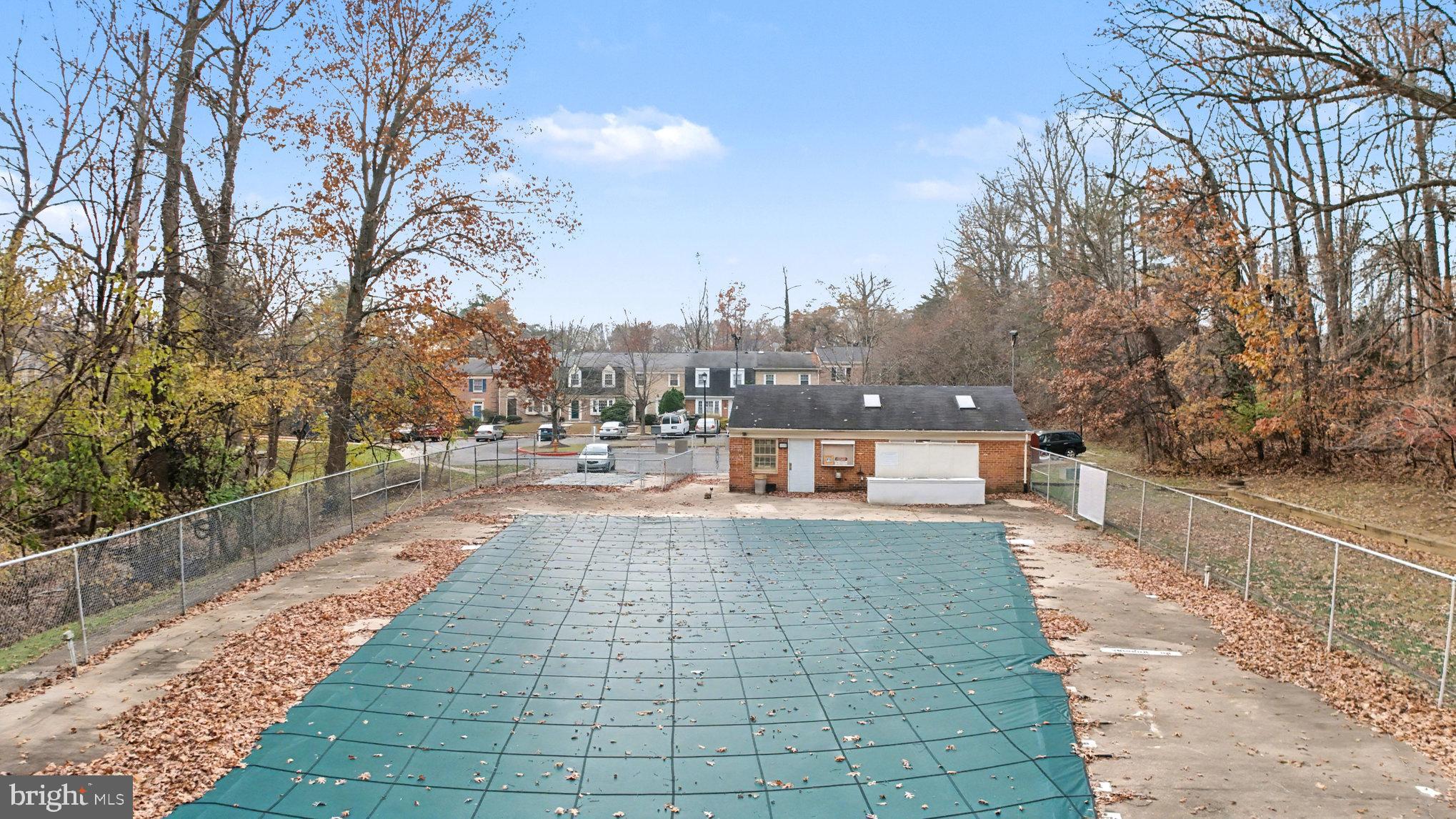 WHISKEY BOTTOM - Residential