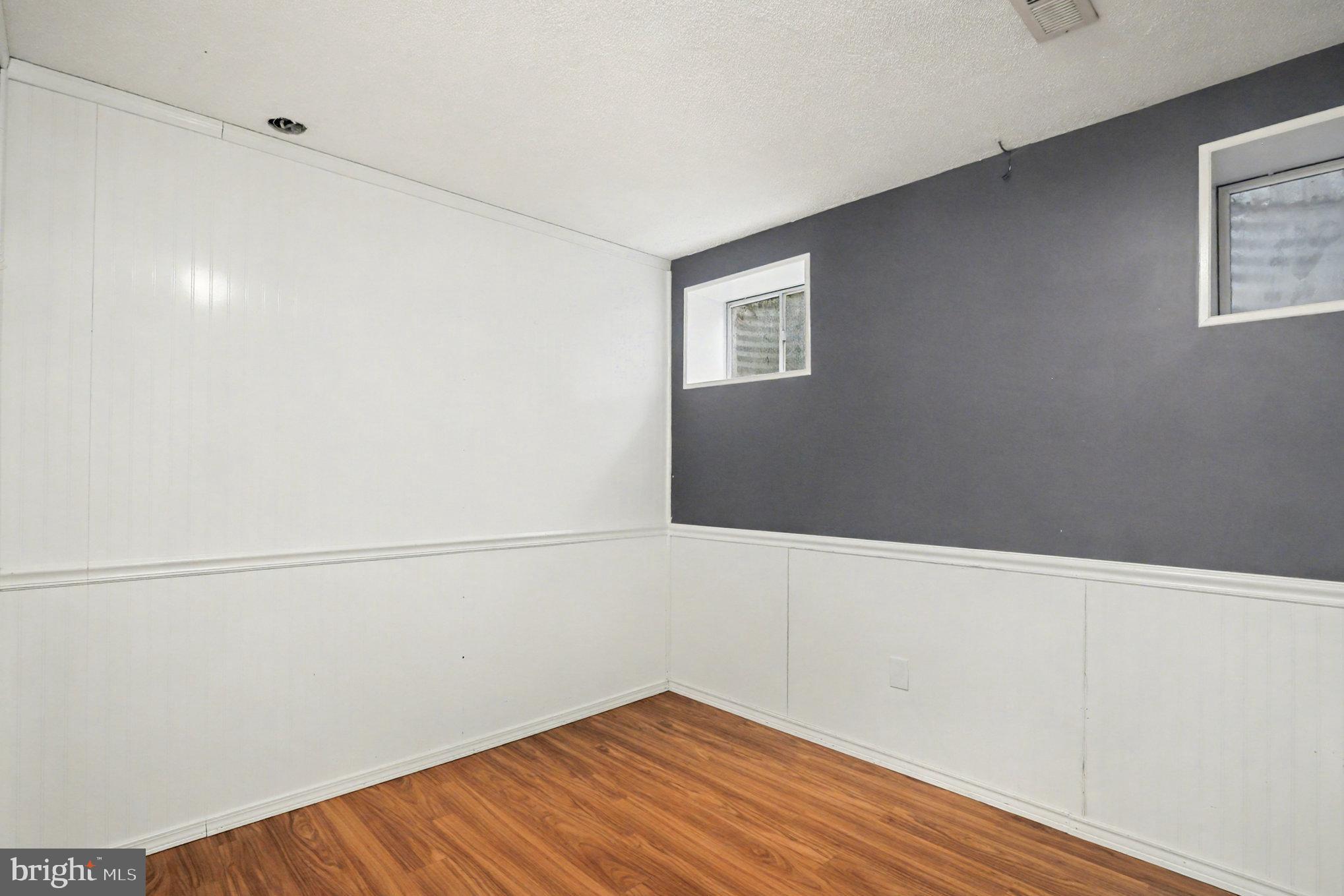 WHISKEY BOTTOM - Residential