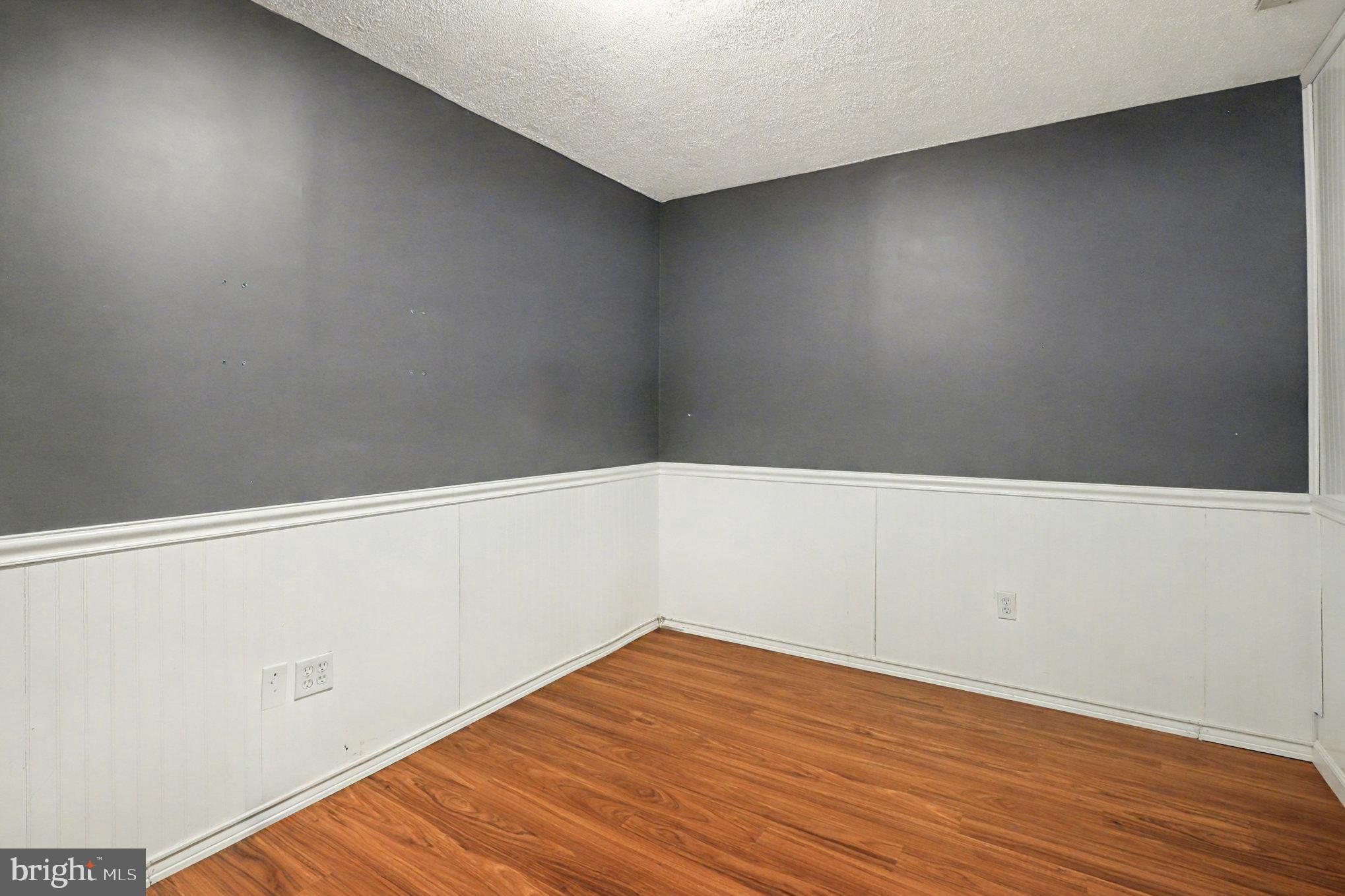 WHISKEY BOTTOM - Residential