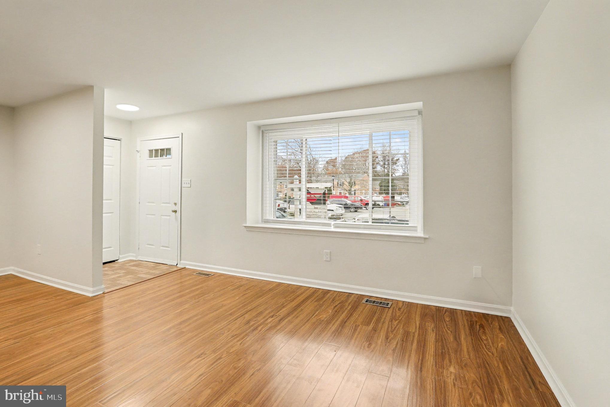 WHISKEY BOTTOM - Residential