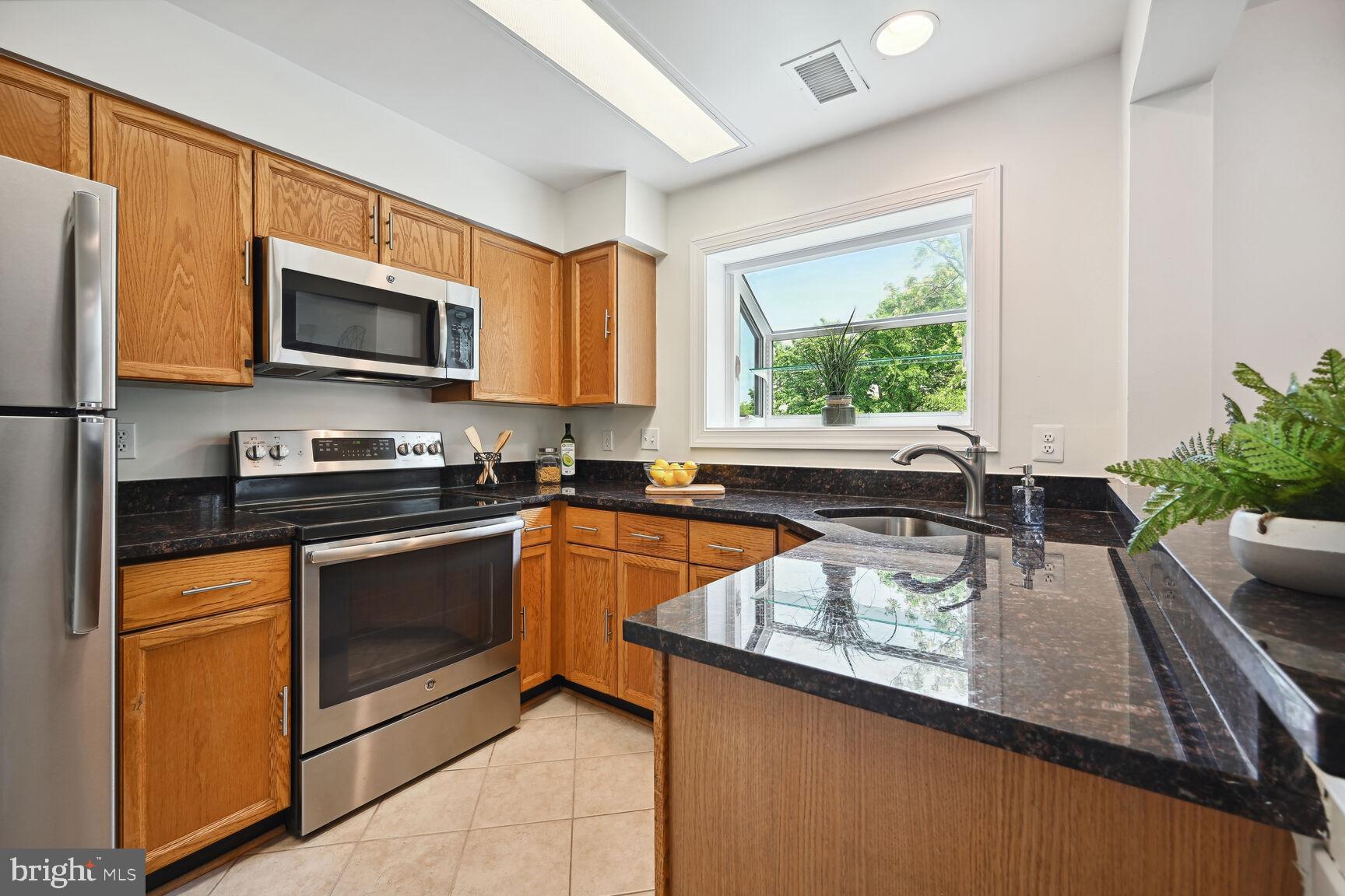 WINDGATE III - Residential