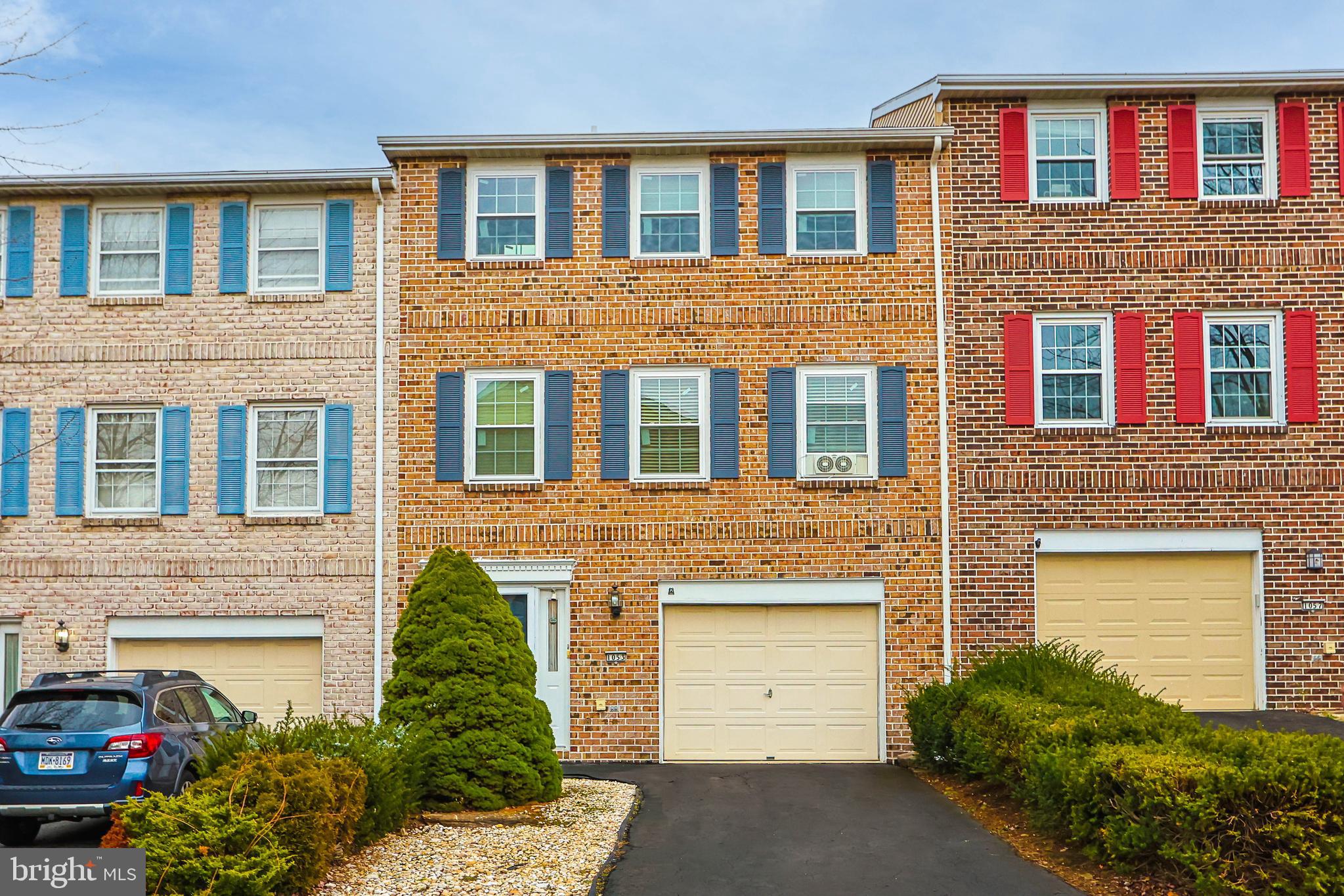CLEARVIEW MANOR - Residential