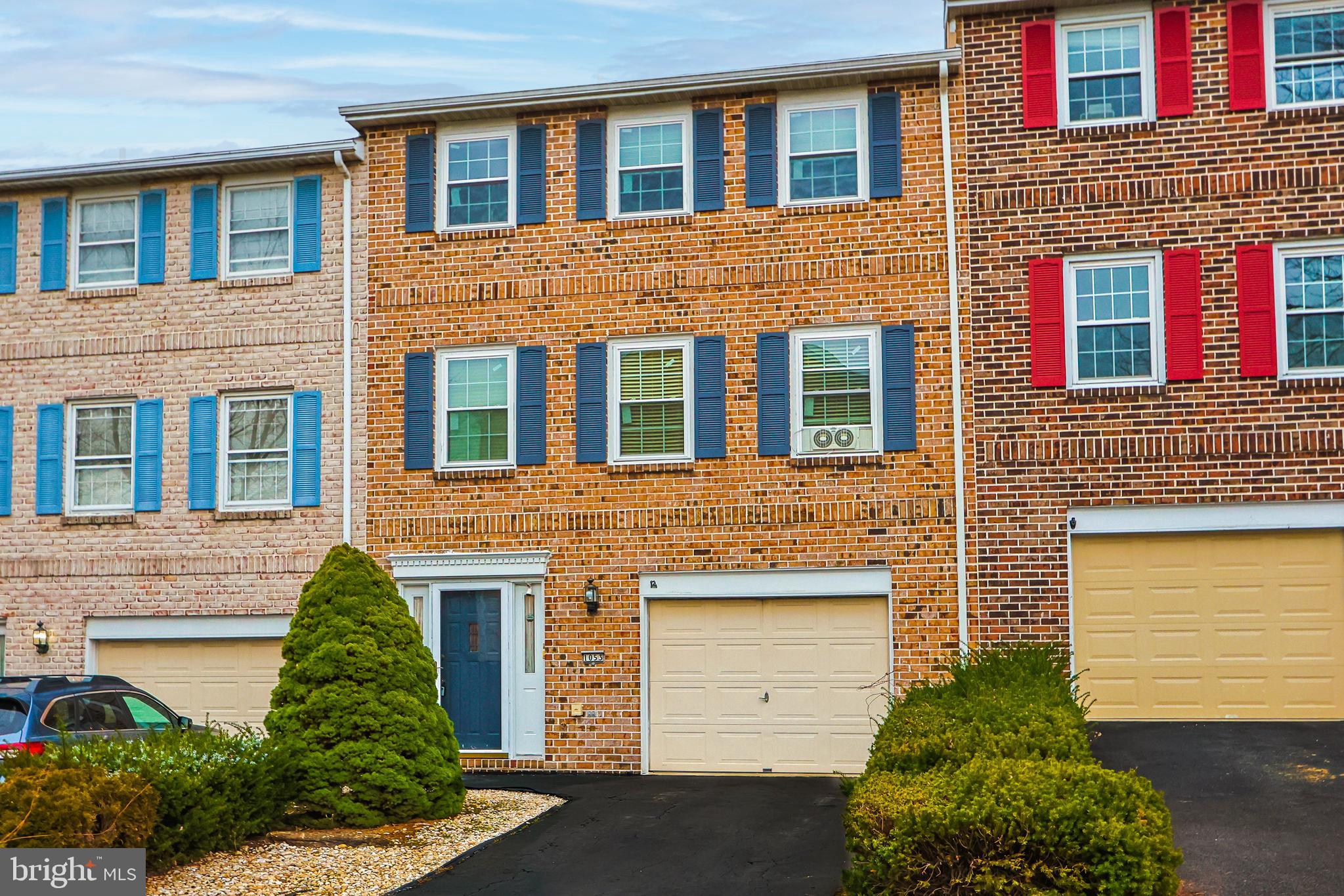 CLEARVIEW MANOR - Residential