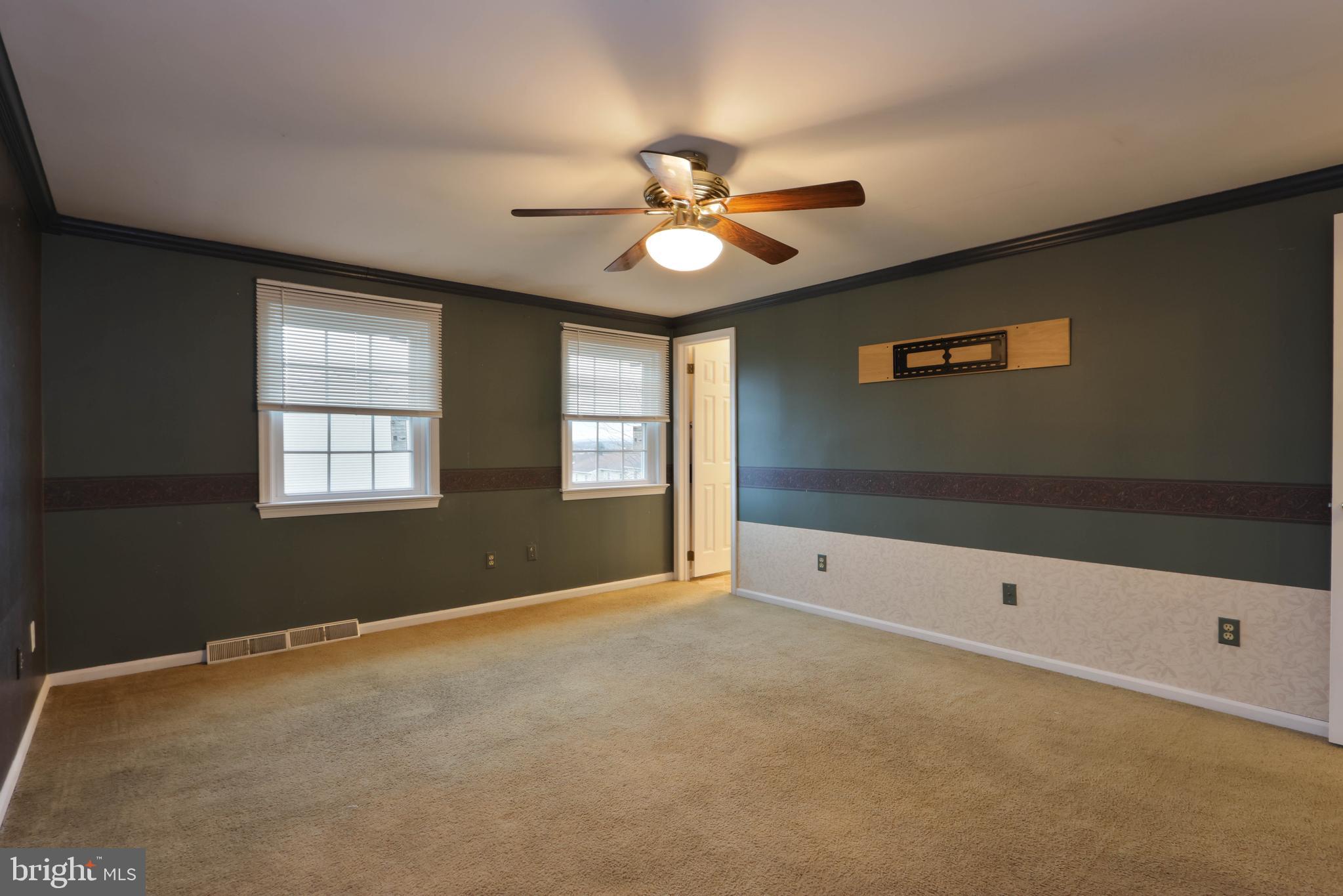CLEARVIEW MANOR - Residential