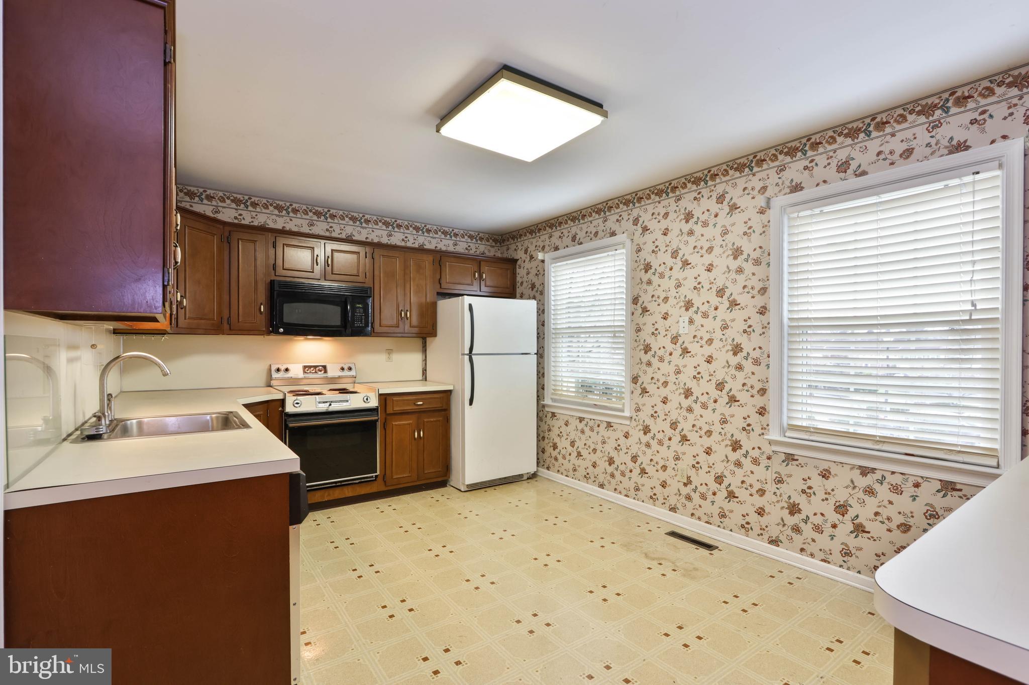 CLEARVIEW MANOR - Residential