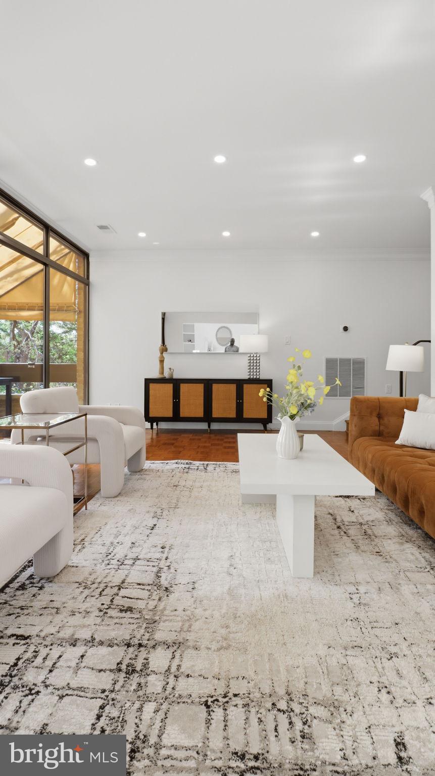 SUMNER VILLAGE - Residential