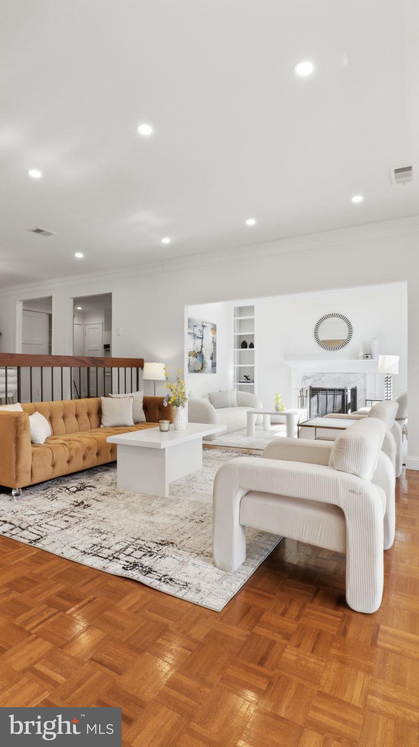 SUMNER VILLAGE - Residential