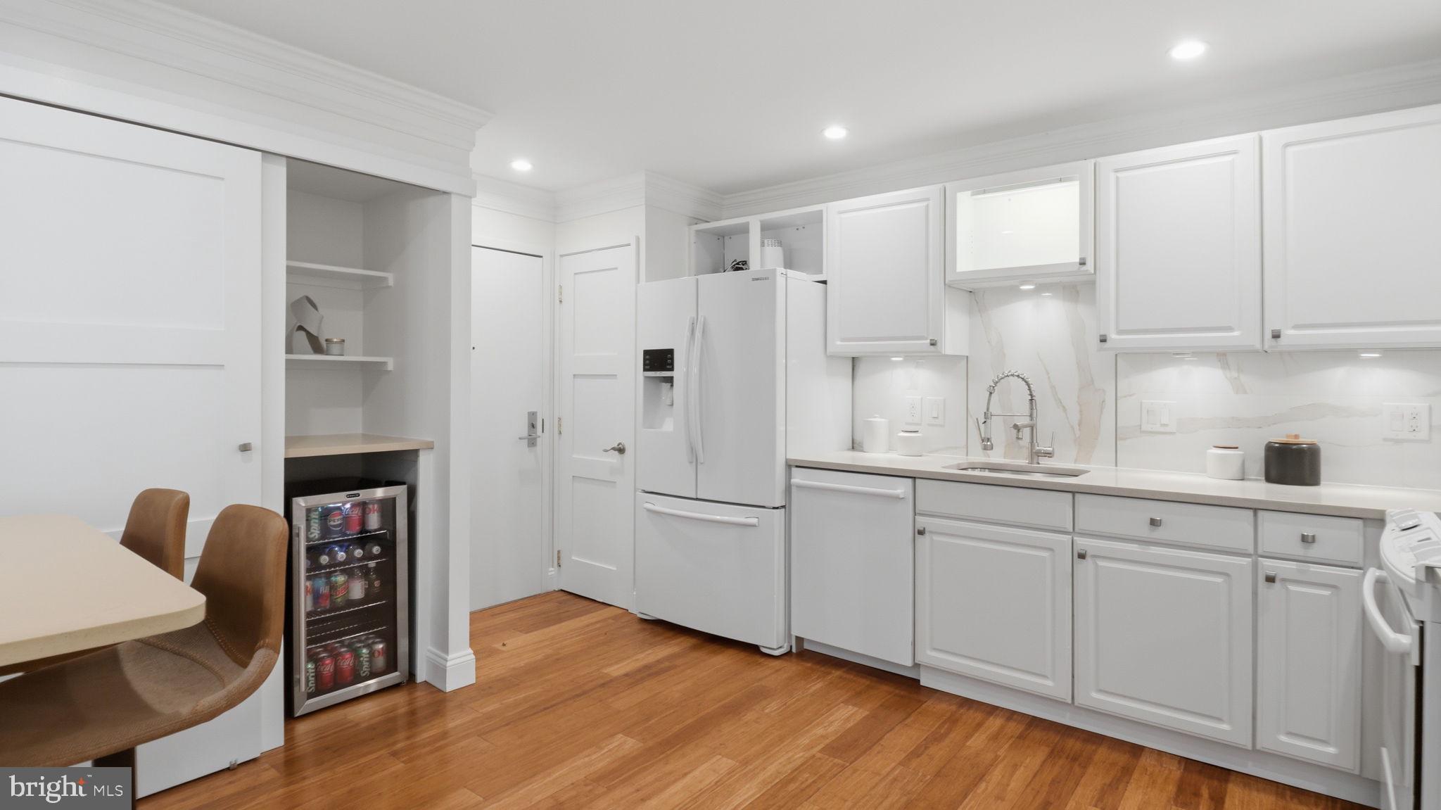 SUMNER VILLAGE - Residential