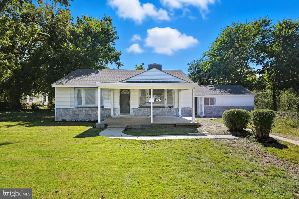 Photo of 212 Coakley Street, FREDERICKSBURG, VA 22401 (MLS # VAFB2009008)