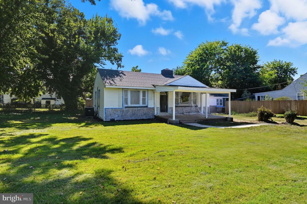 Photo of 212 Coakley Street, FREDERICKSBURG, VA 22401 (MLS # VAFB2009008)